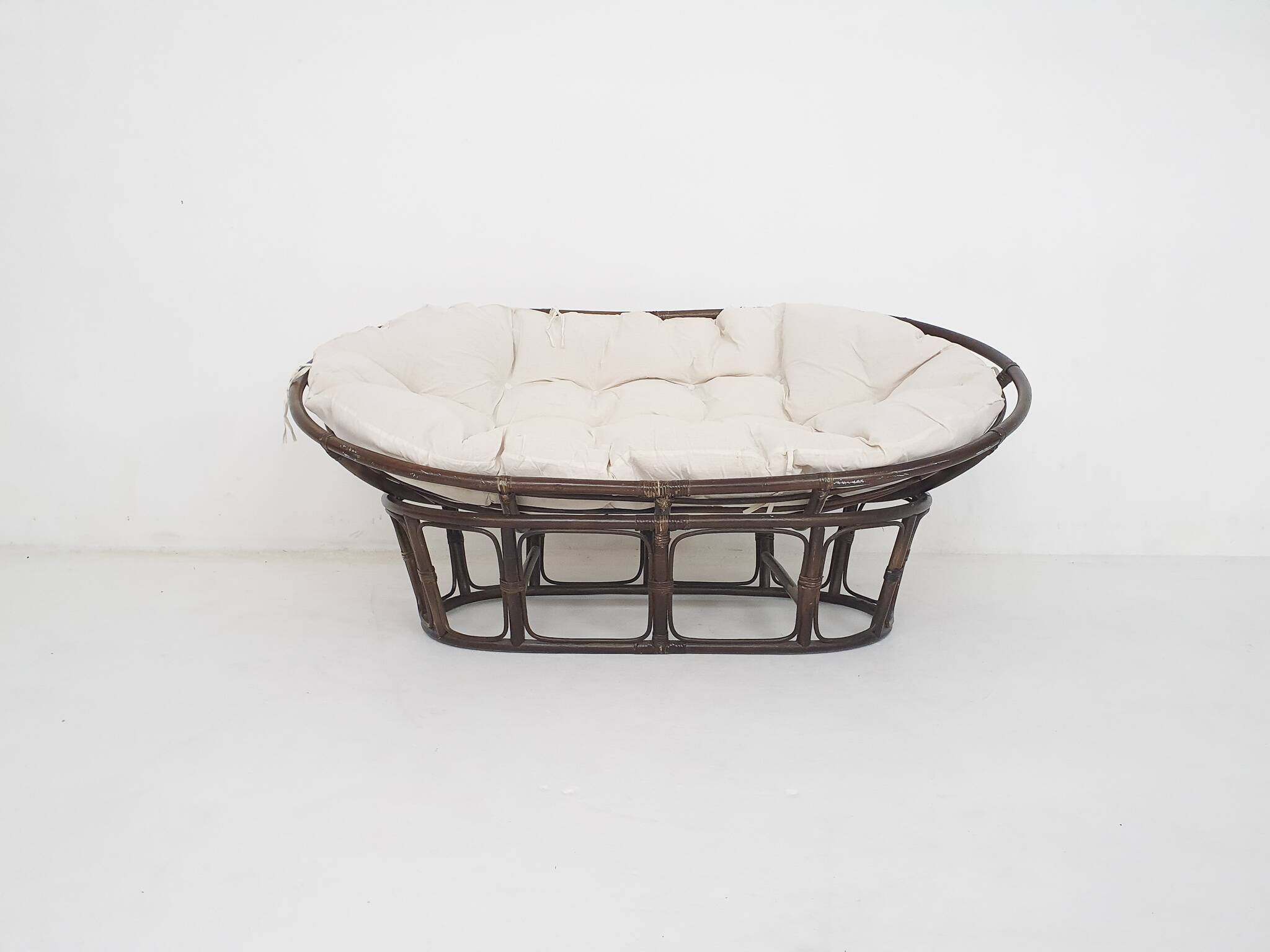 Manou two seater sofa with linnen cushion, The Netherlands 1970's