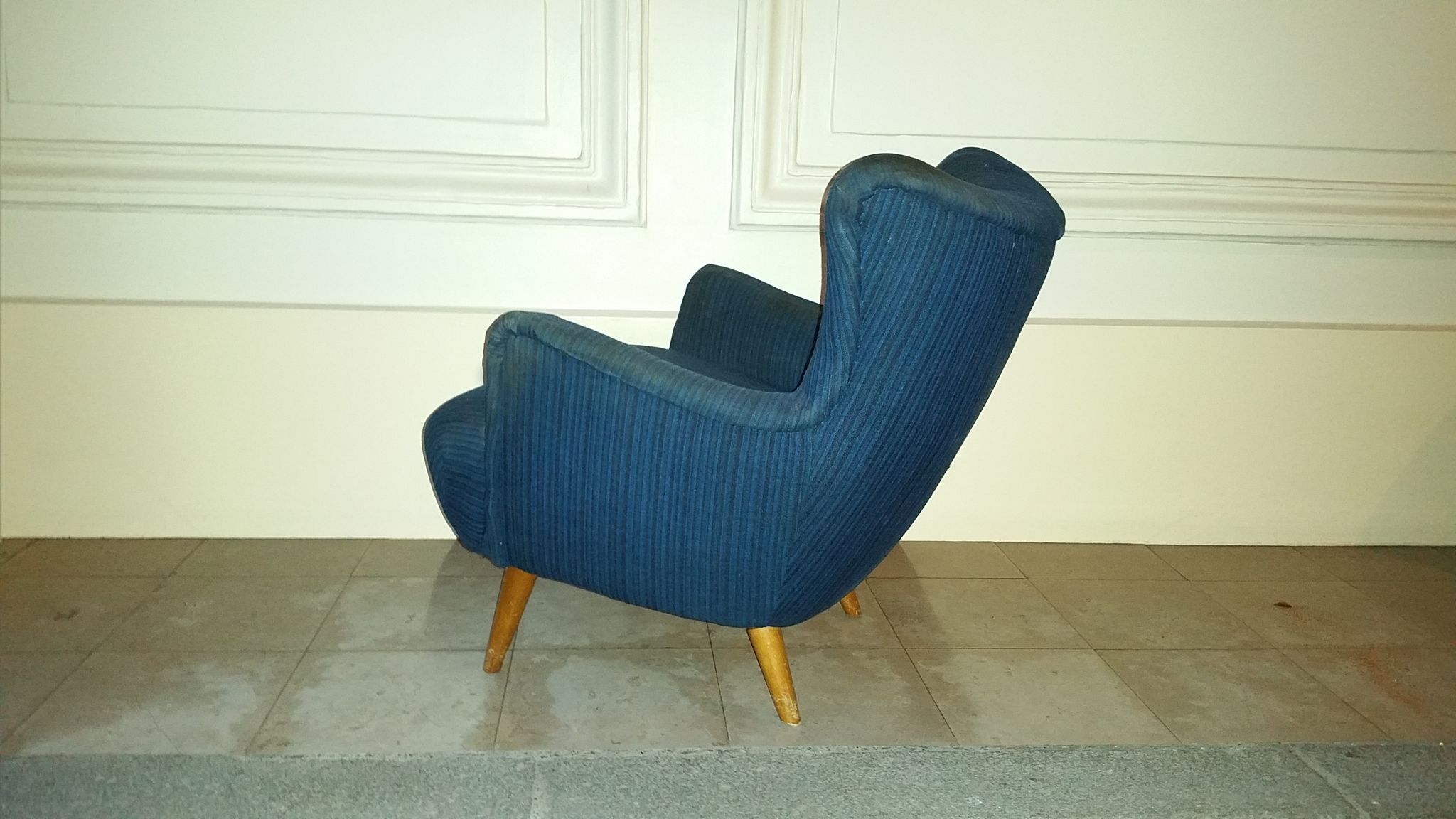 Canapé sofa Club Wing EGG chair organic annéee 50