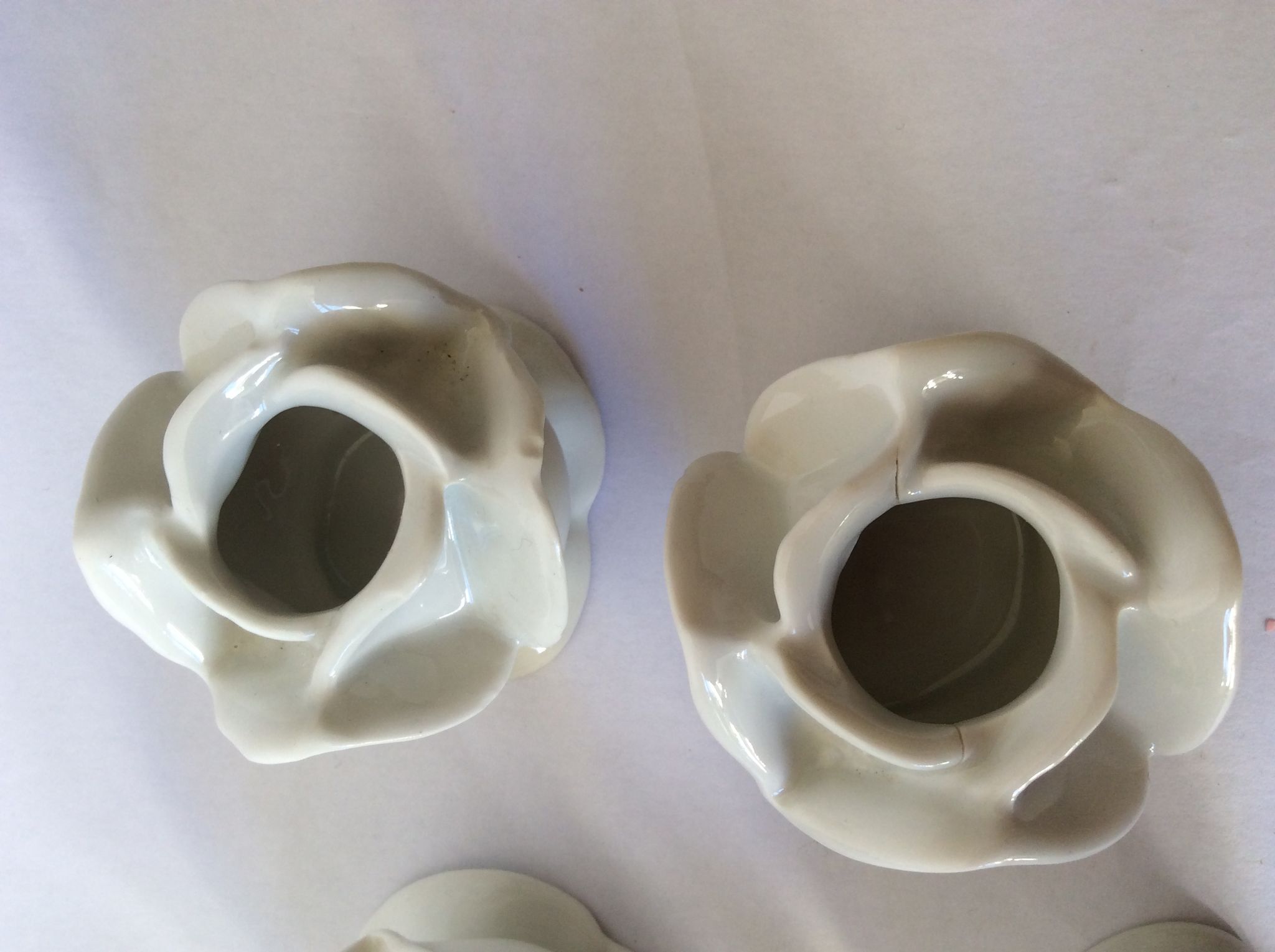 Lot de 6 bougeoirs rose en porcelaine blanche