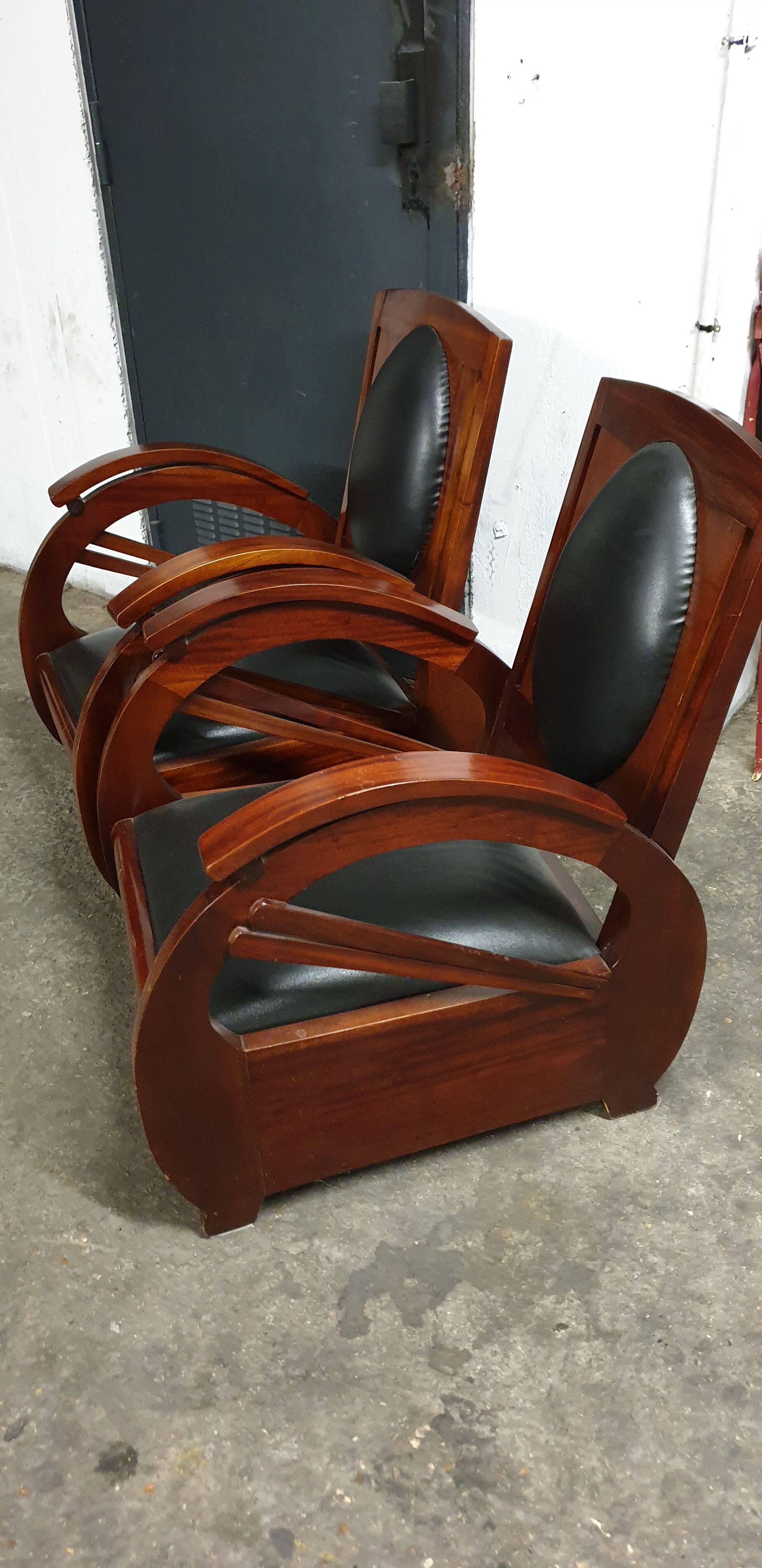 Pair of chairs desing boat