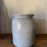 Gray stoneware pot