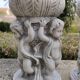 Paire de bougeoirs de jardin aux chérubins - résine patinée vieille pierre - France - Début 2000
