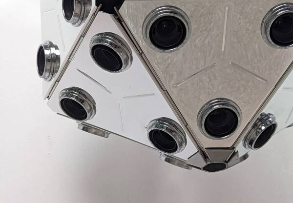 Taraxacum S1 par Achille Castiglioni pour Flos