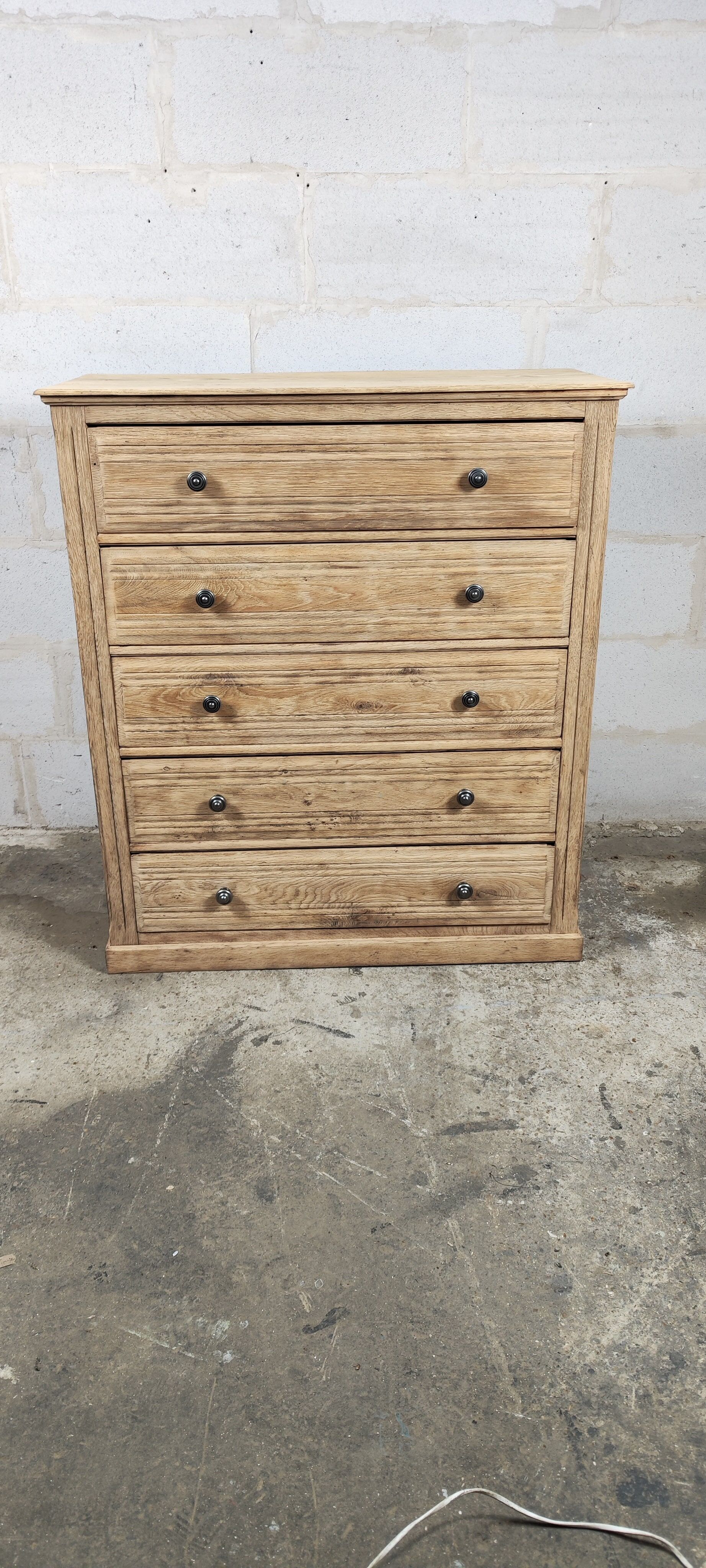 Oak chest of drawers five drawers