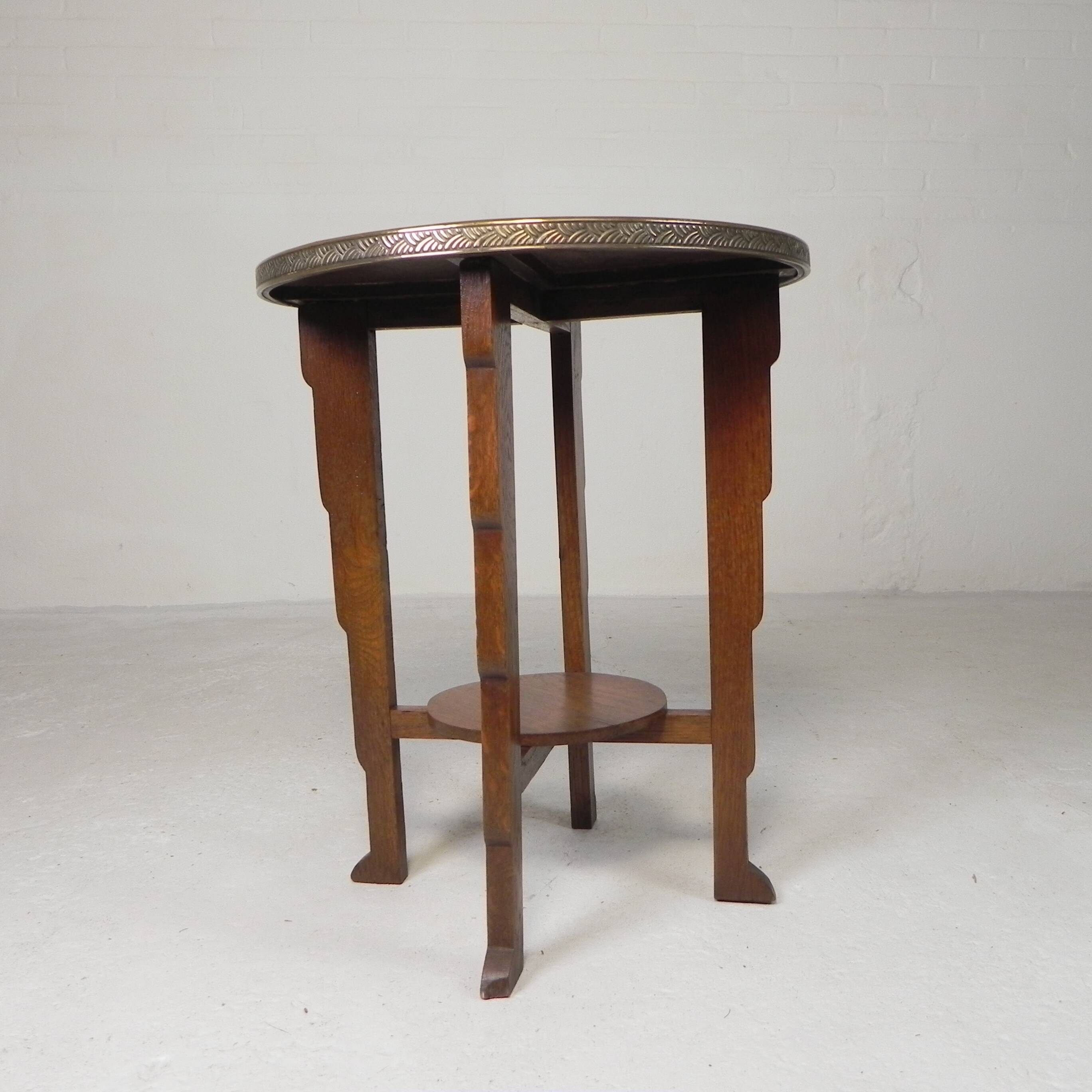 Table Art Déco avec plateau en laiton, Amsterdam School, années 1930