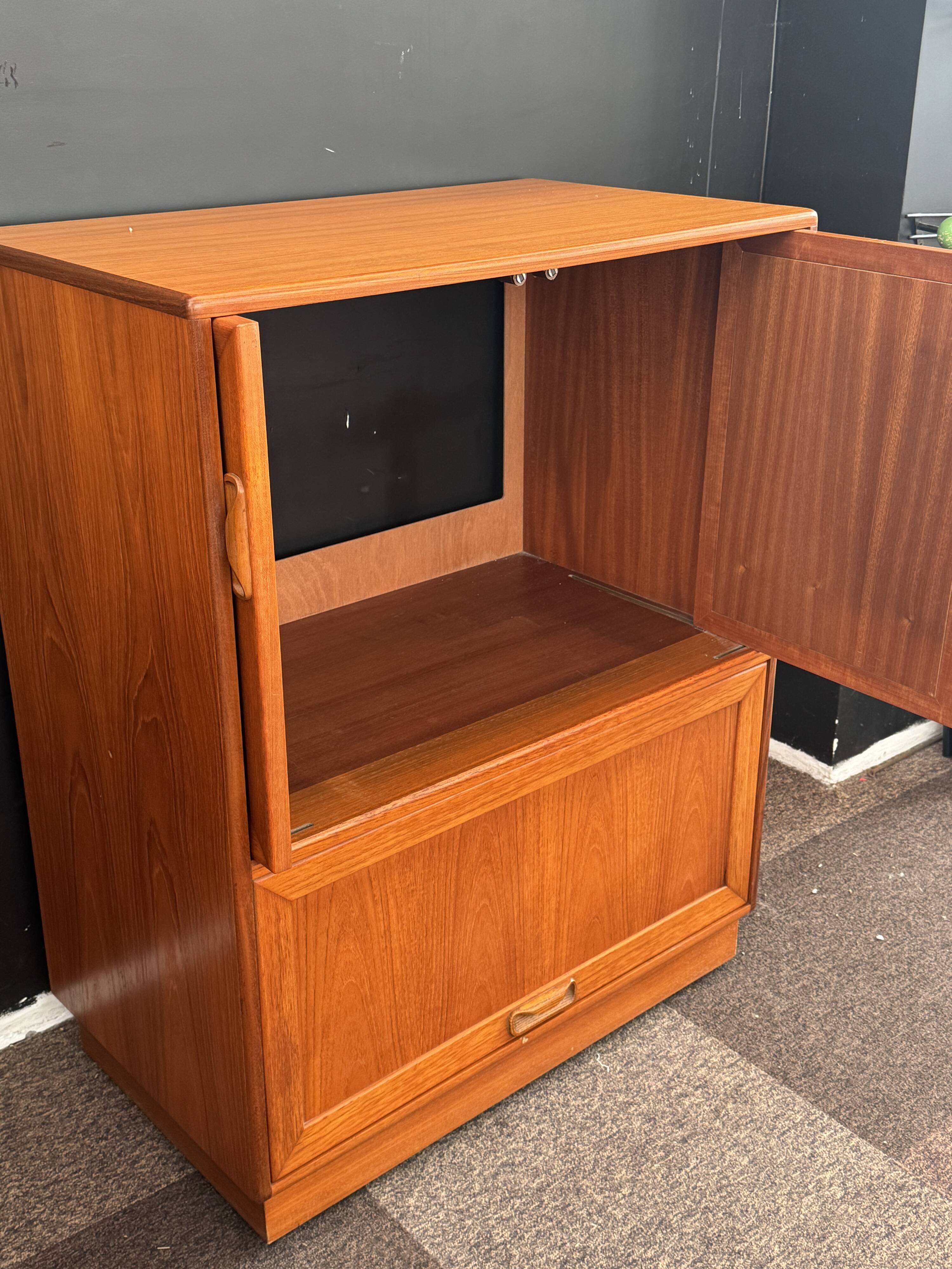 Vintage teak TV unit – G-Plan – 1960s