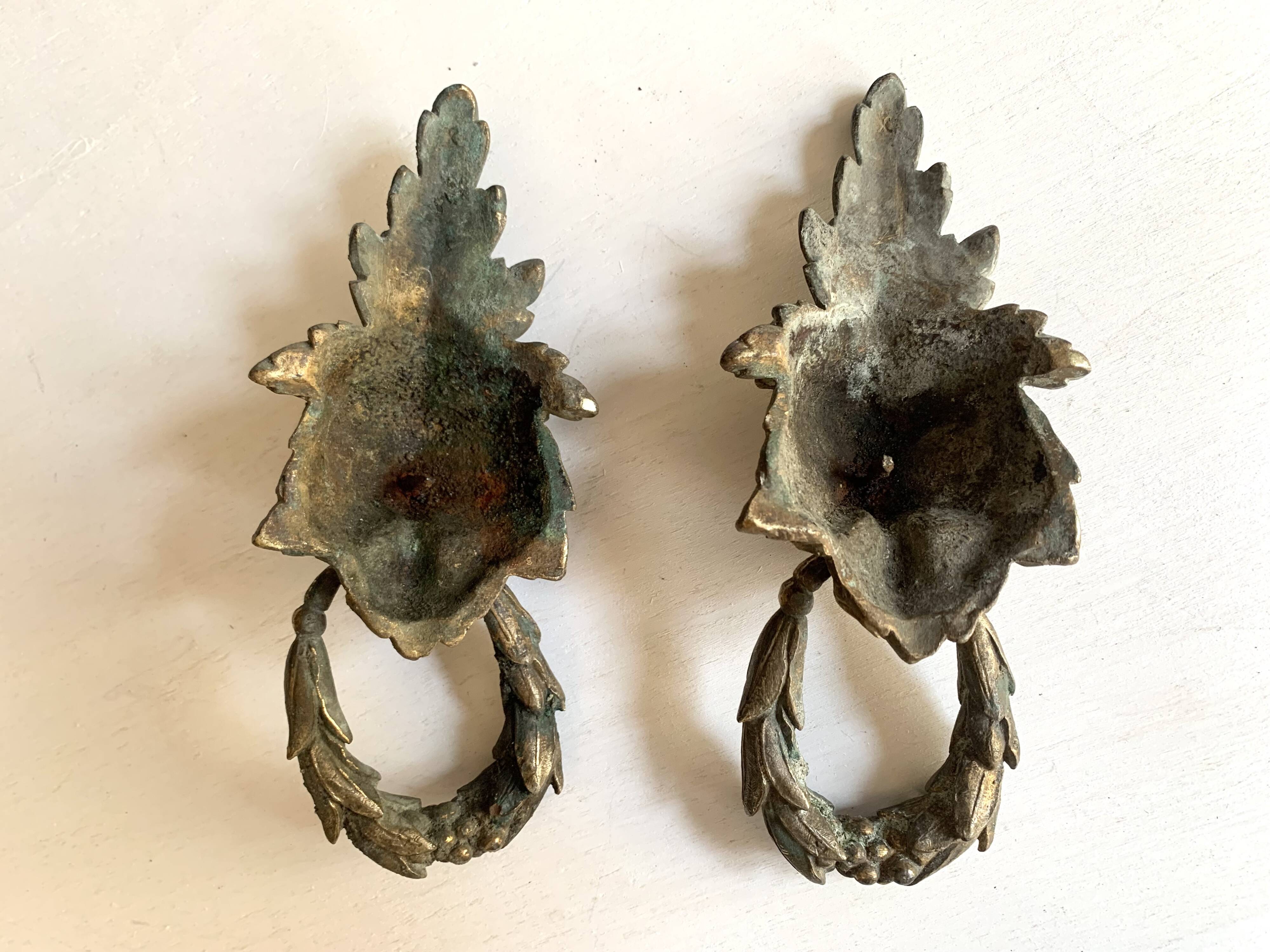 Pair of bronze door knockers - Empire lion head handles