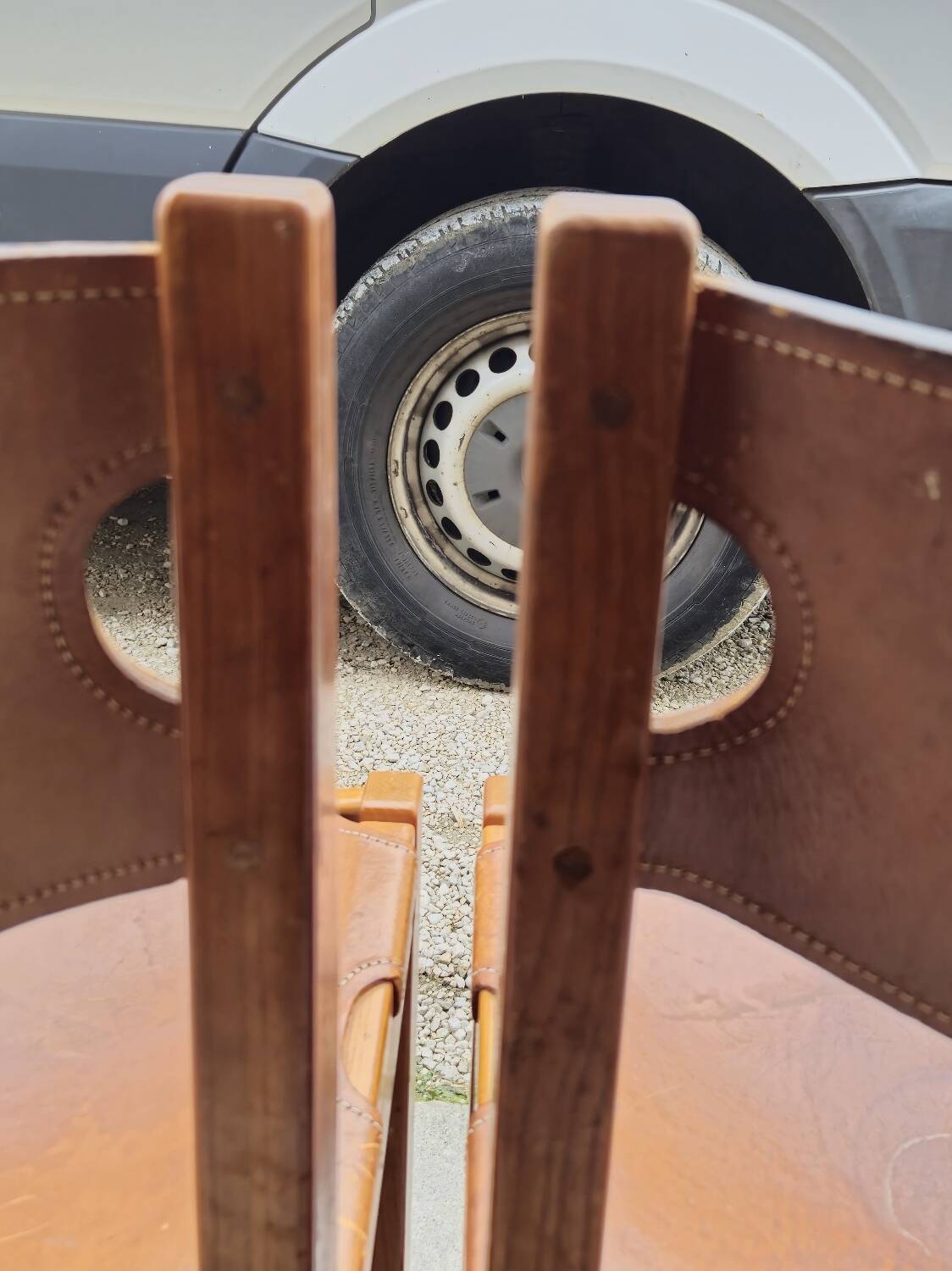 Dining room set table and 6 chairs Maison Regain in Elm