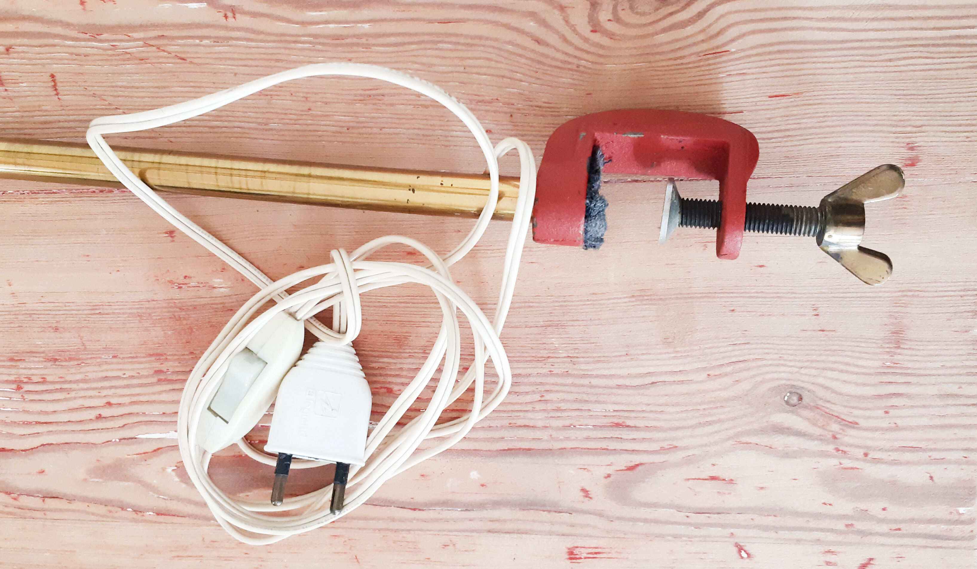 Red screw-on desk lamp
