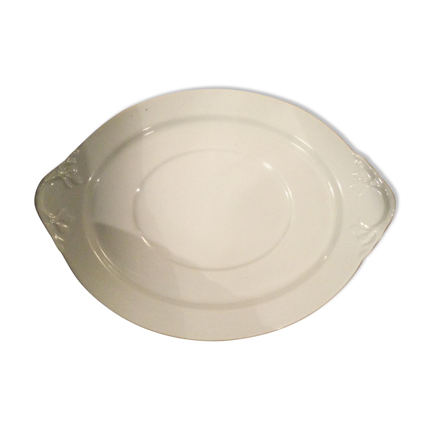 Plat ancien en porcelaine