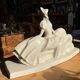 Grande sculpture Art Déco signée Lejan – Dame au lévrier