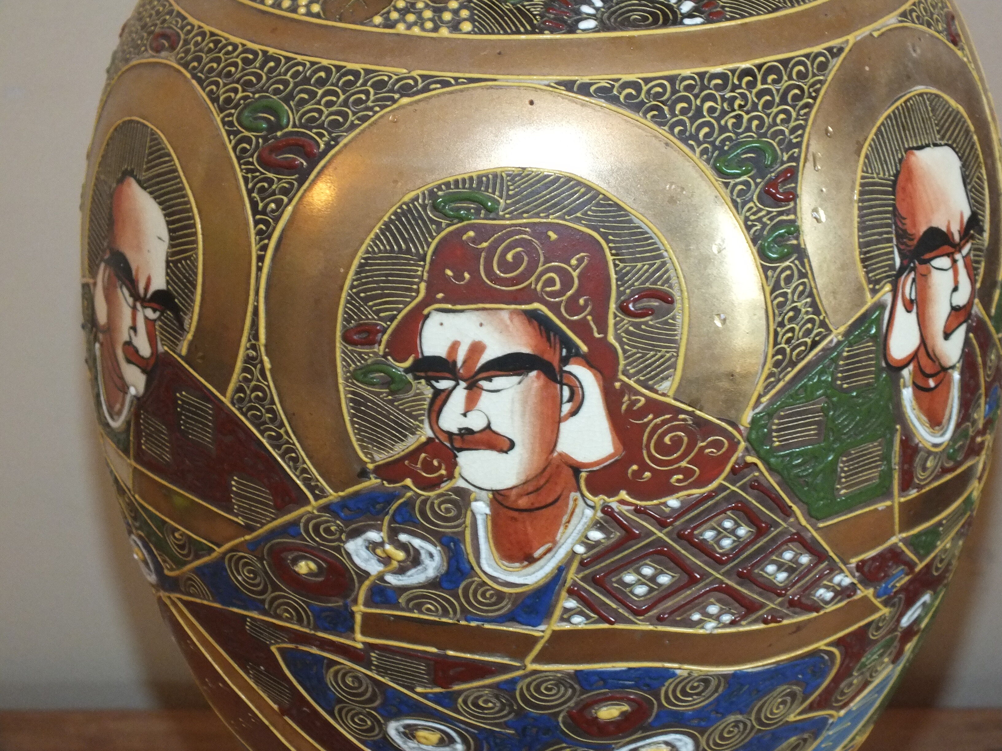 Pair of old Japan Satsuma vases, signed and enamelled