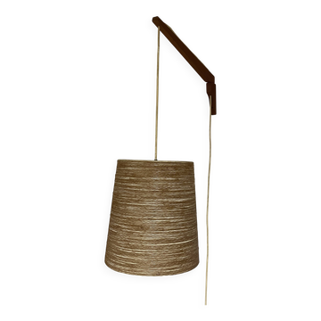 Rara lampada da parete teak e sisal anni '60, attribuita a Lotte Bostlund