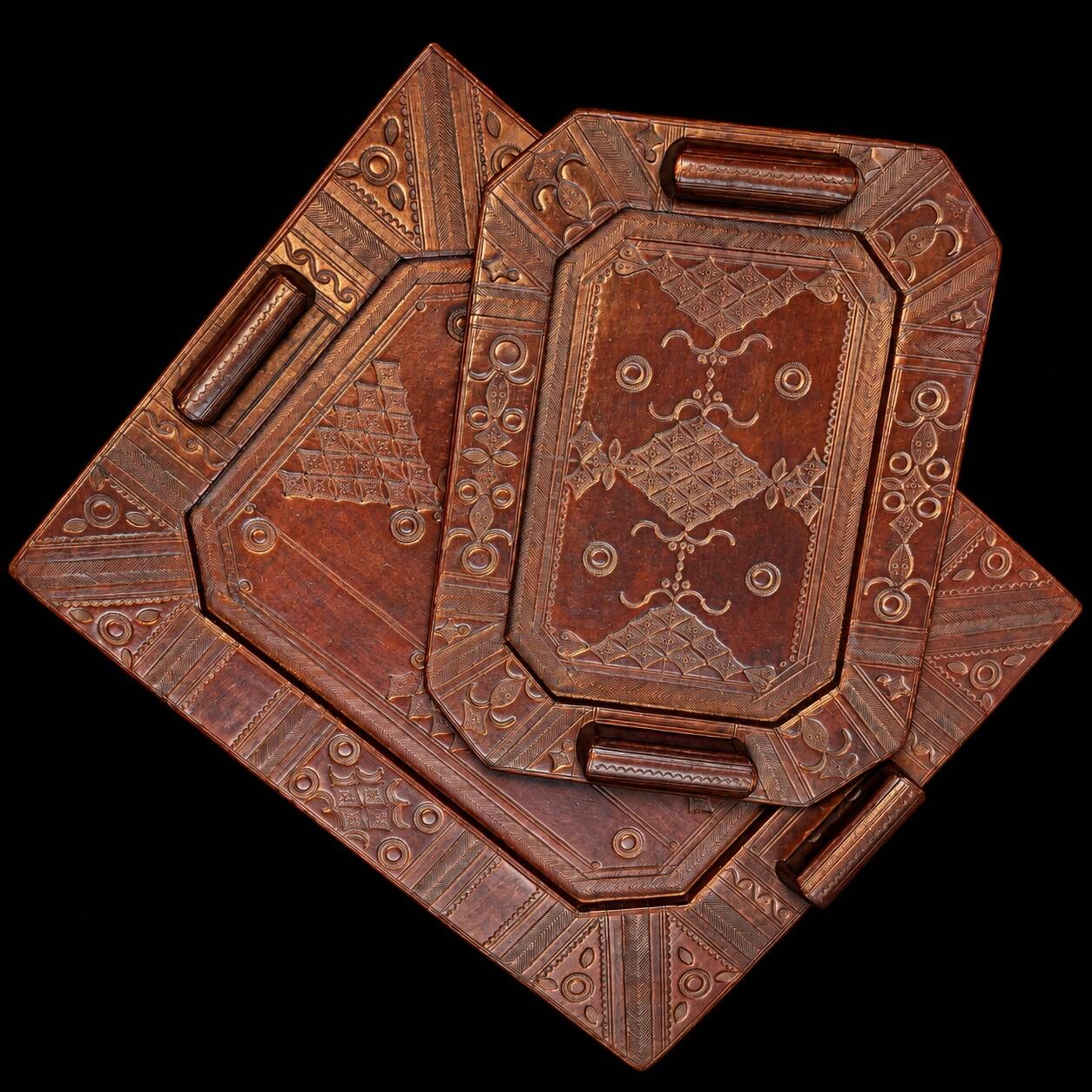 Lot of 2 leather trays