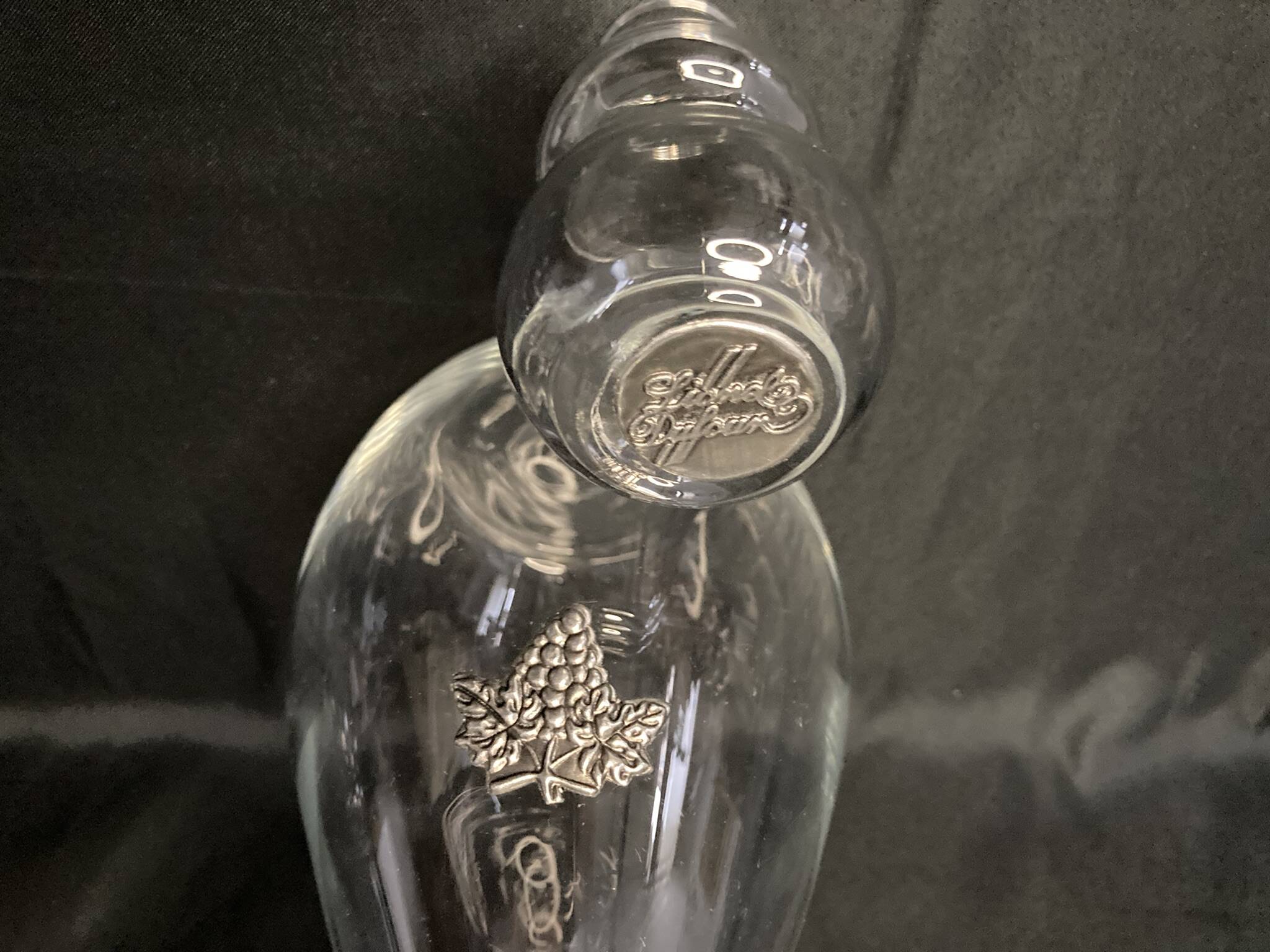 Carafe à vin en cristal décor étain avec bouchon dégustation XXème