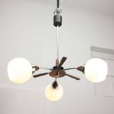 Lustre italien en chrome et opaline du milieu du siècle