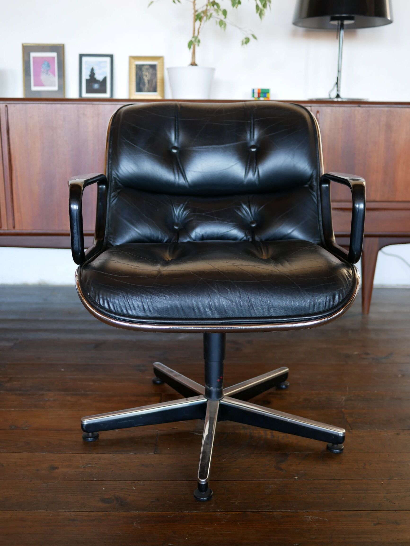 Leather armchair black by Charles Pollock for Knoll International