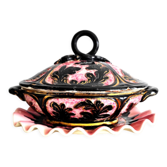 Bouillabaisse tureen