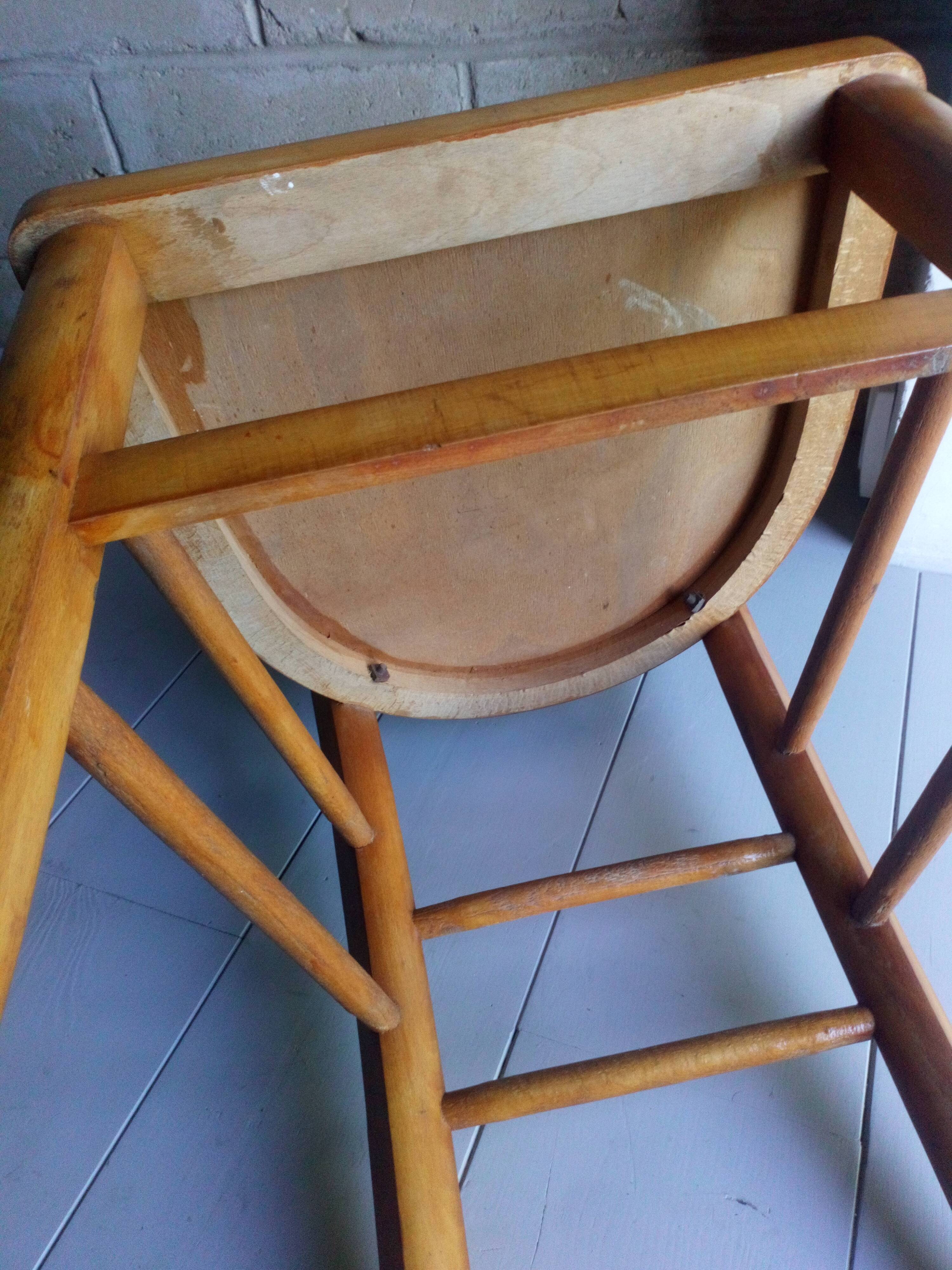 Blond wooden bistot chair from the 50s.