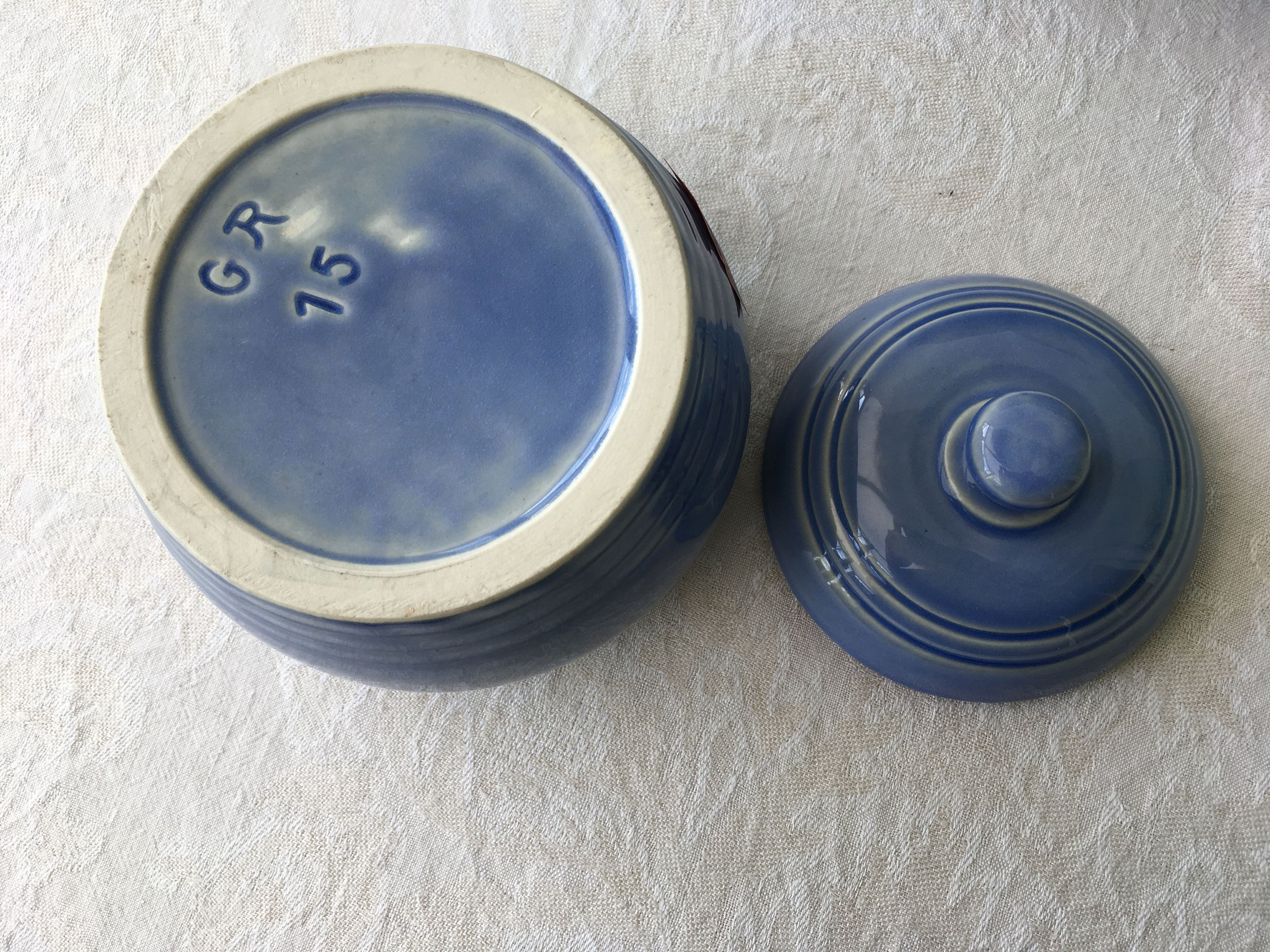 Service lavender blue sandstone plates