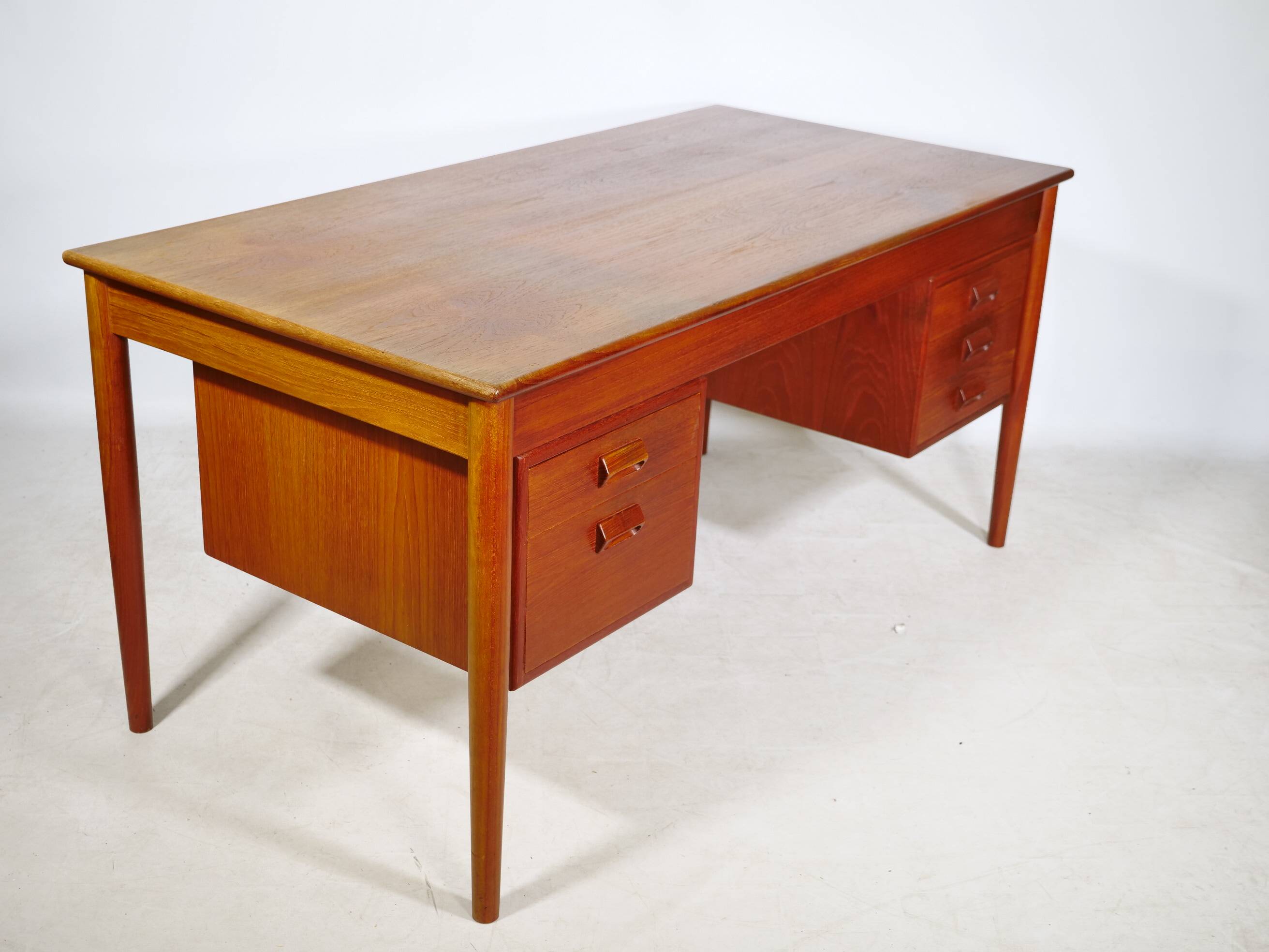 Mid-Century Desk in Teak by Børge Mogensen for Søborg Møbelfabrik, 1960s