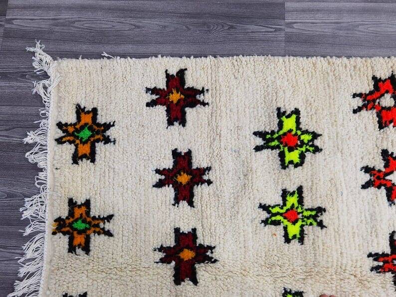 Traditional handmade pure wool Berber rug size 150 x 250 cm.