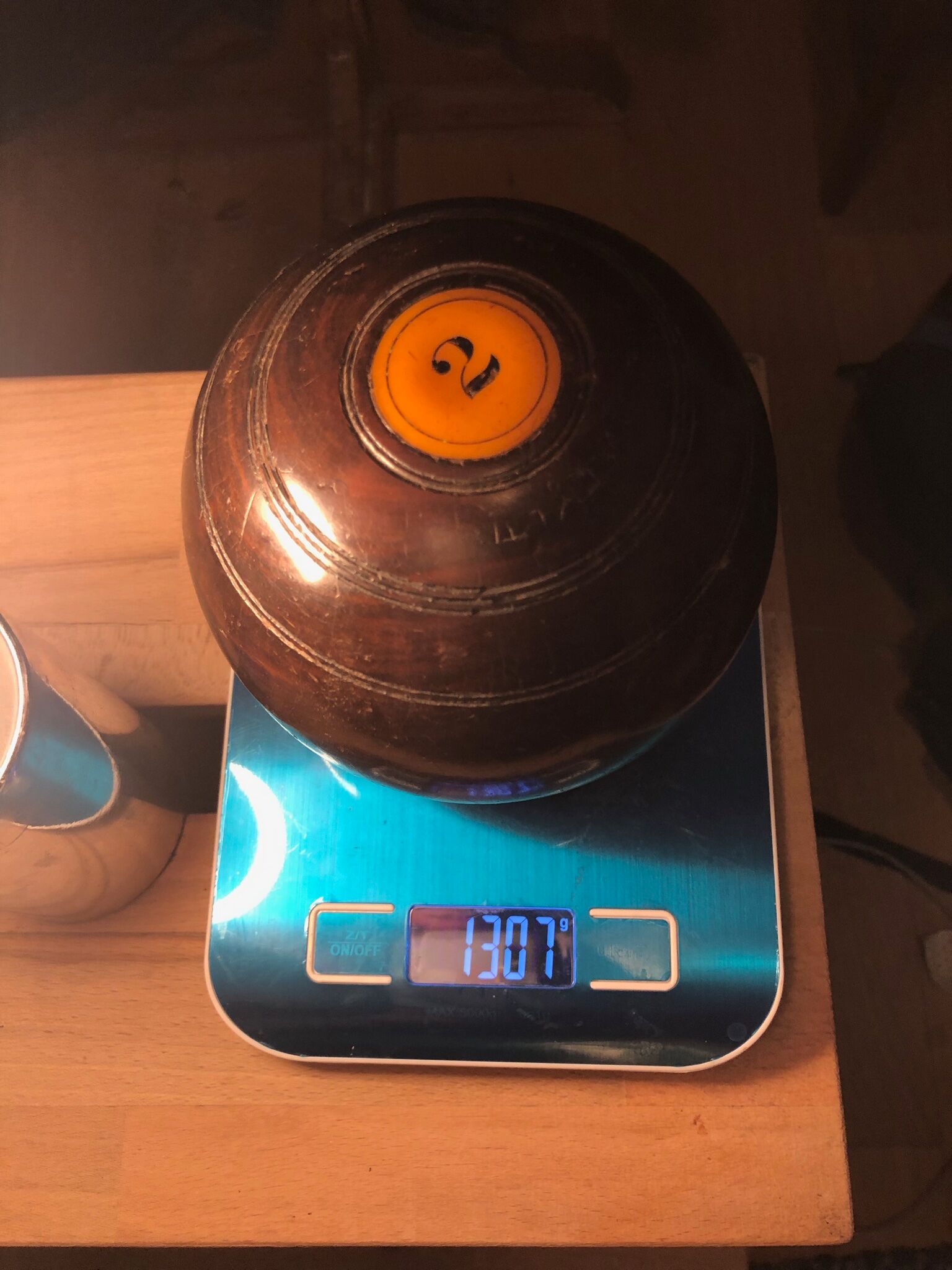 Boulingrin ball in Gaïac wood of 1,3kg