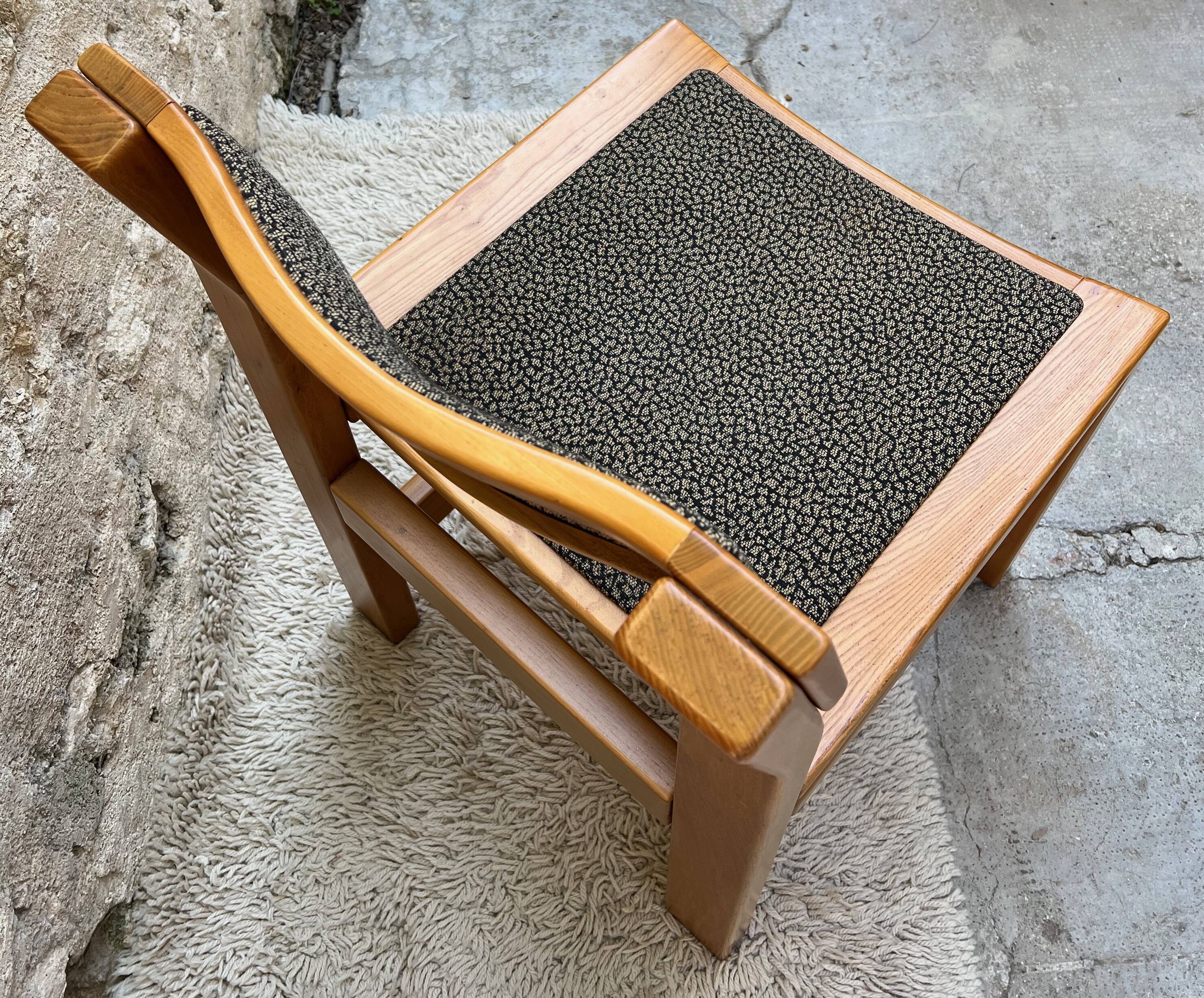 Set of 4 brutalist vintage chairs in solid wood and fabric
