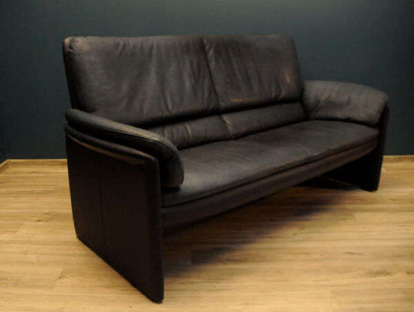 Sofa signed Leolux