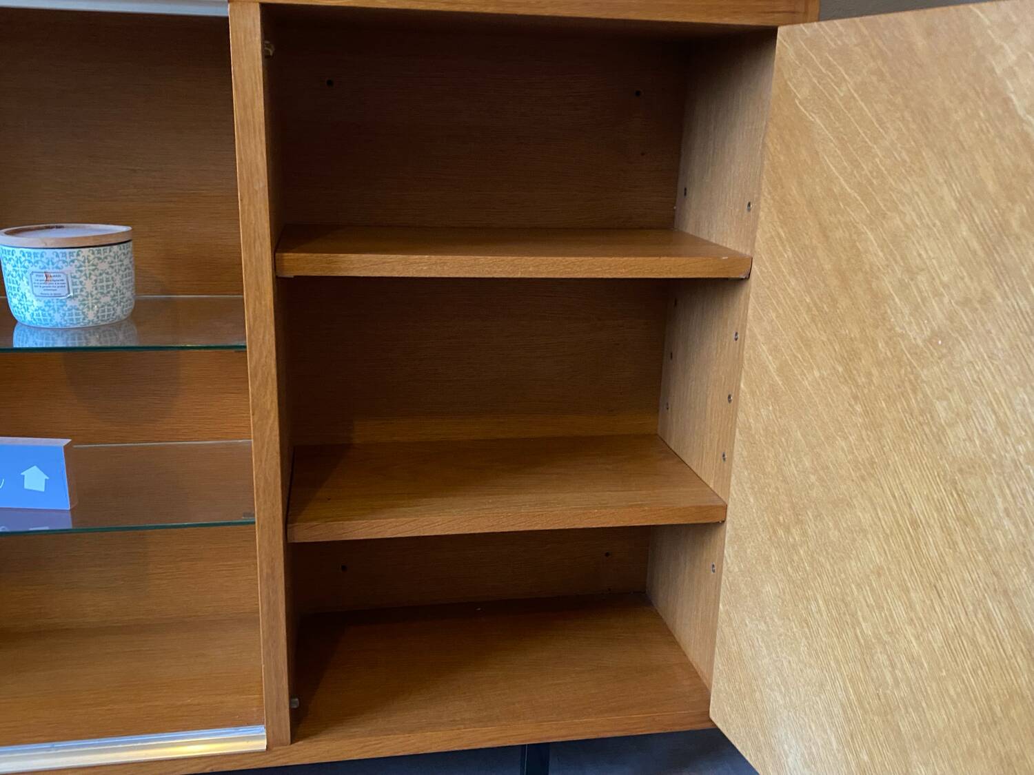 Vintage sideboard (shallow)