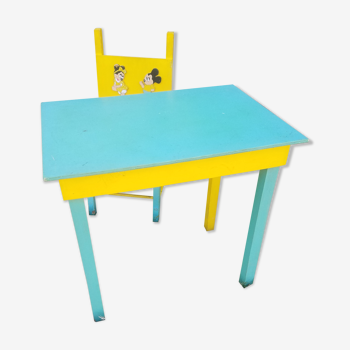 Bureau pour enfant et sa chaise