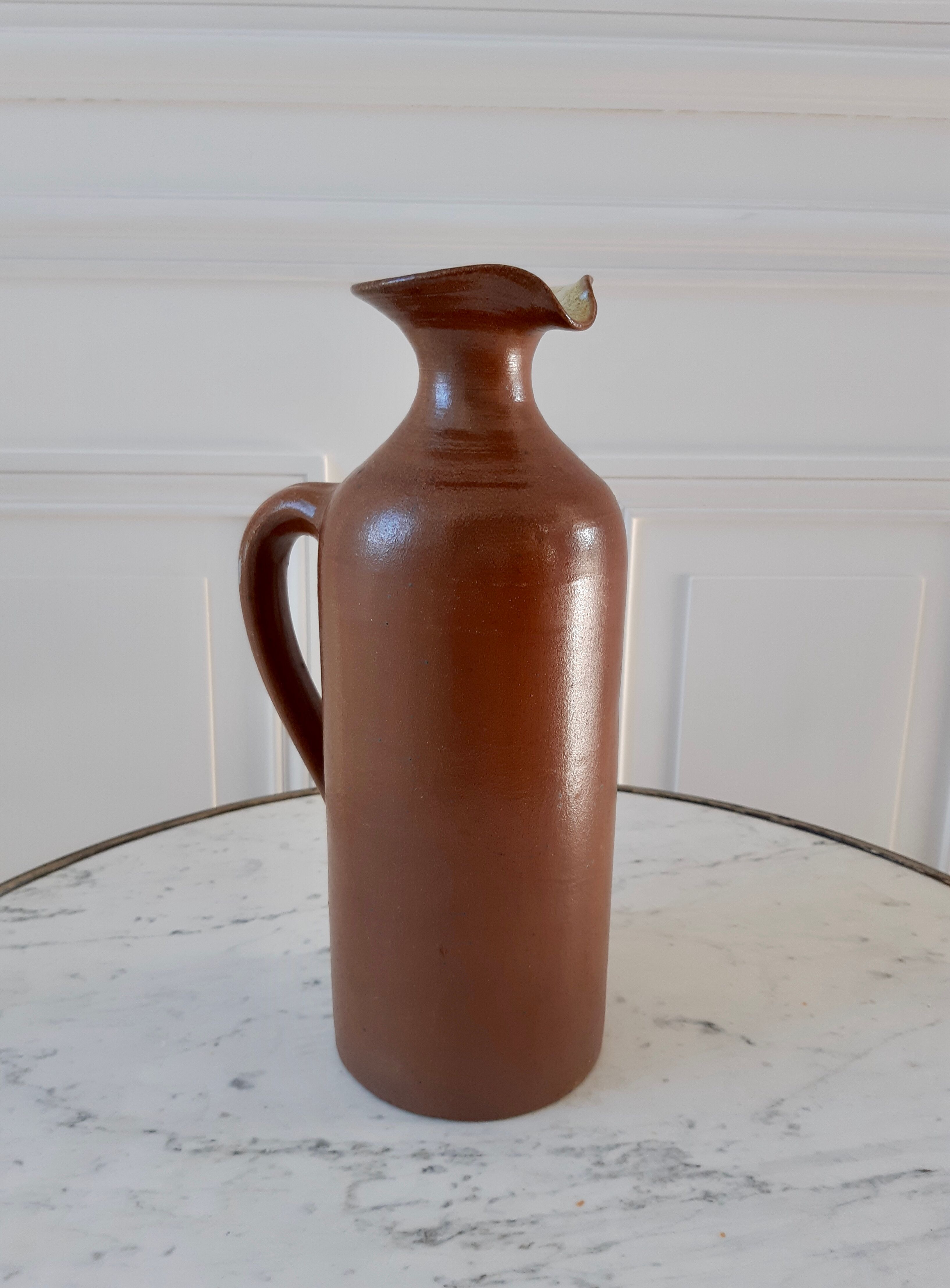 Carafe en grès vintage