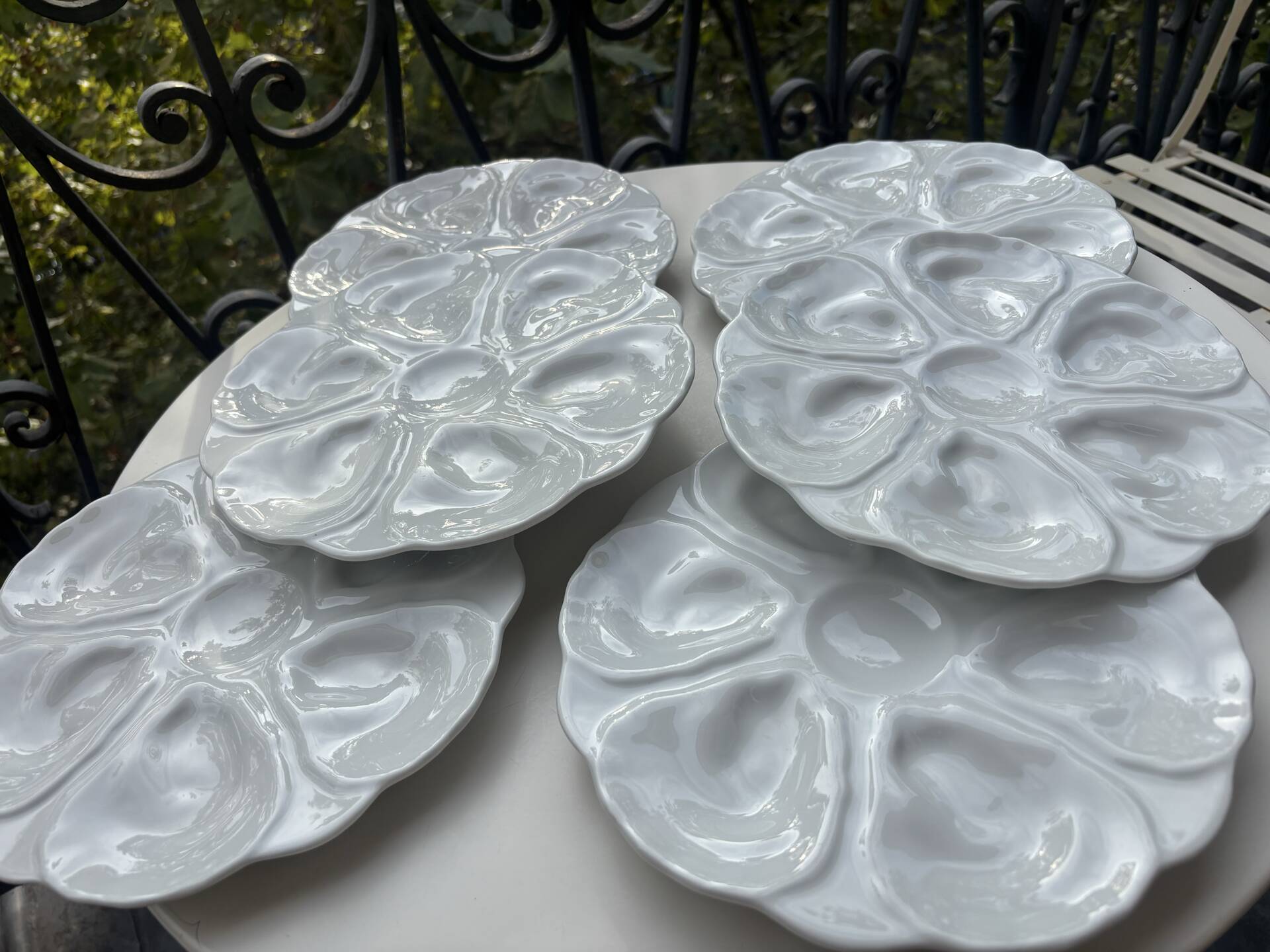 6 assiettes à huîtres majolique