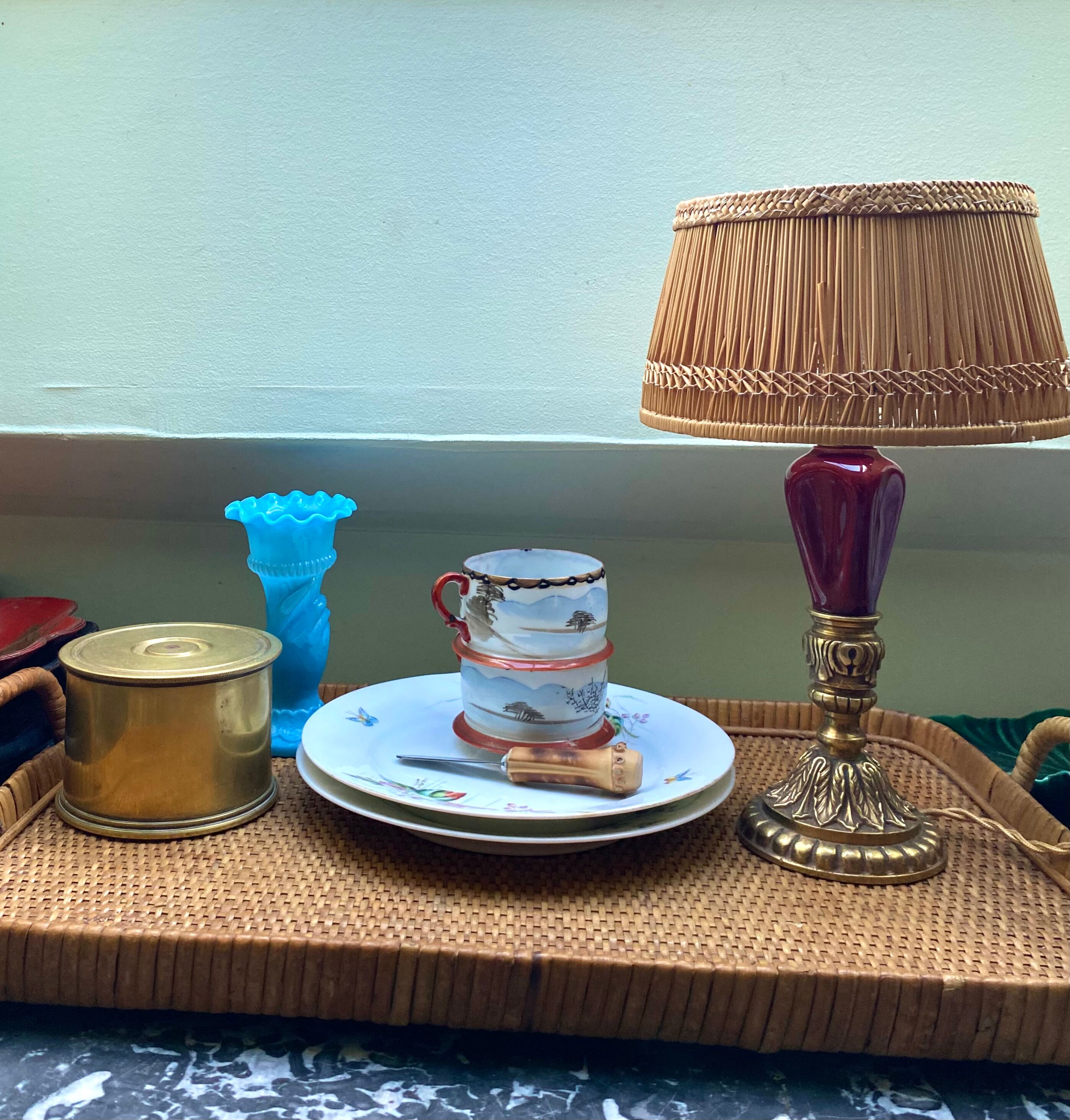 Braided rattan top, 32 x 46 cm