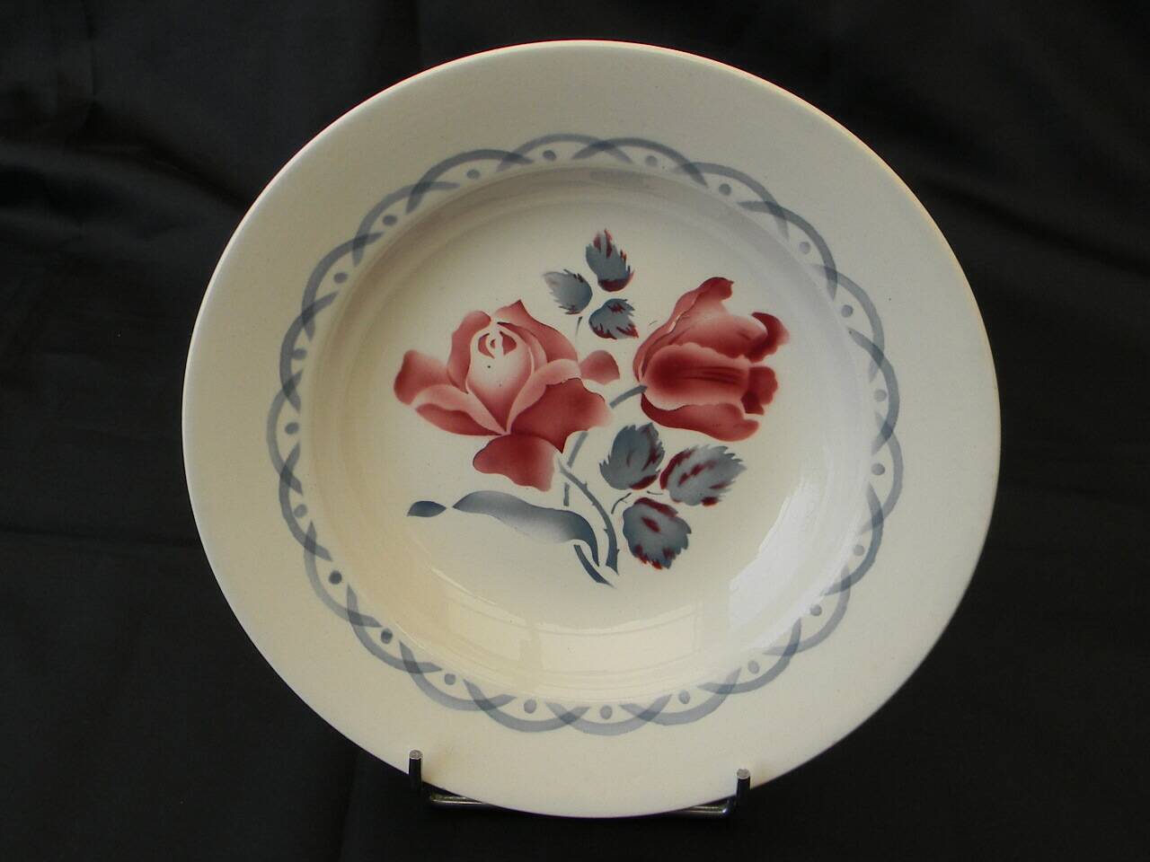 6 deep plates in earthenware digoin sarreguemines. model cannes.