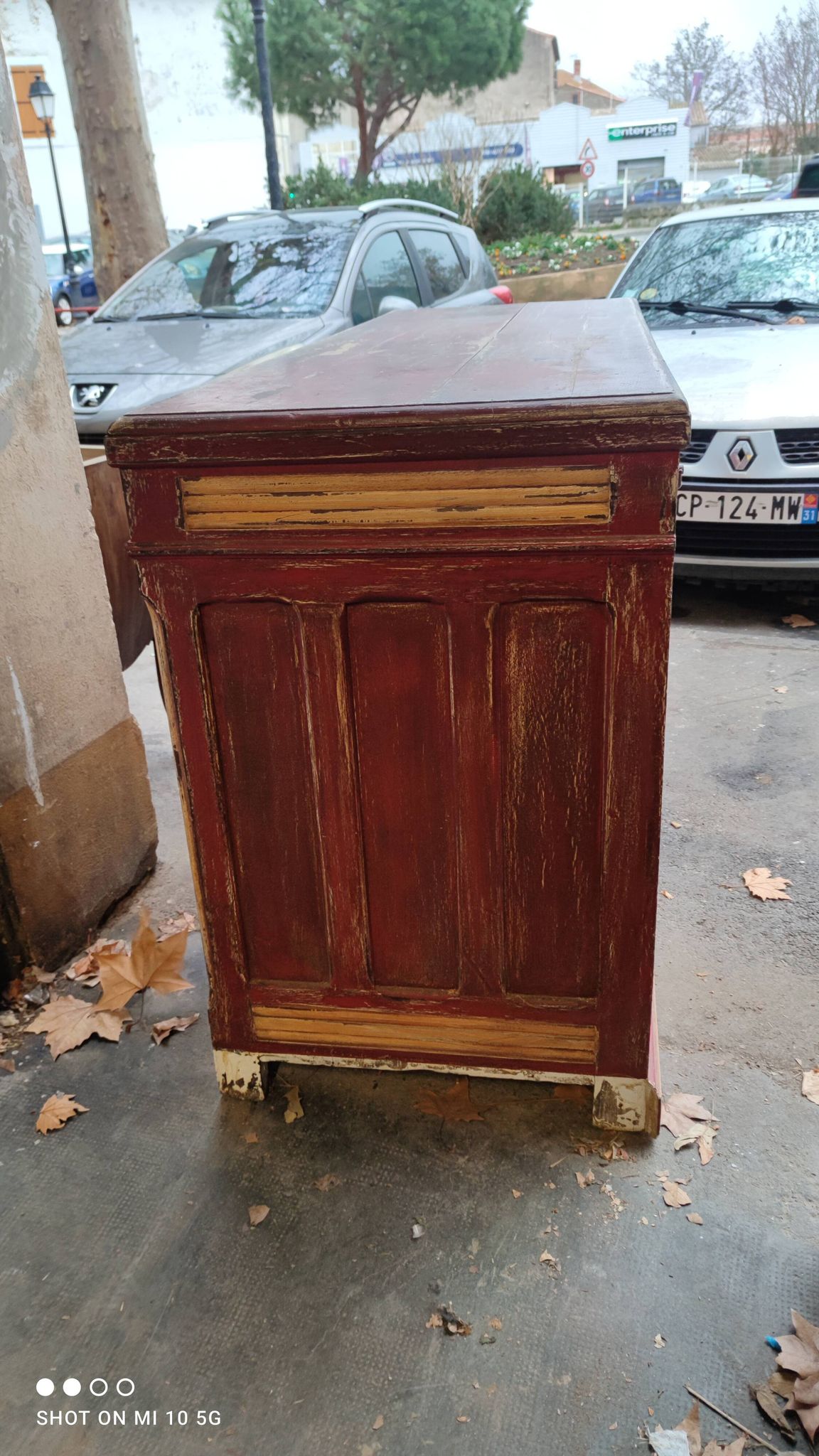 Bank oak counter patina wine lees old icehouse Henri ASSET