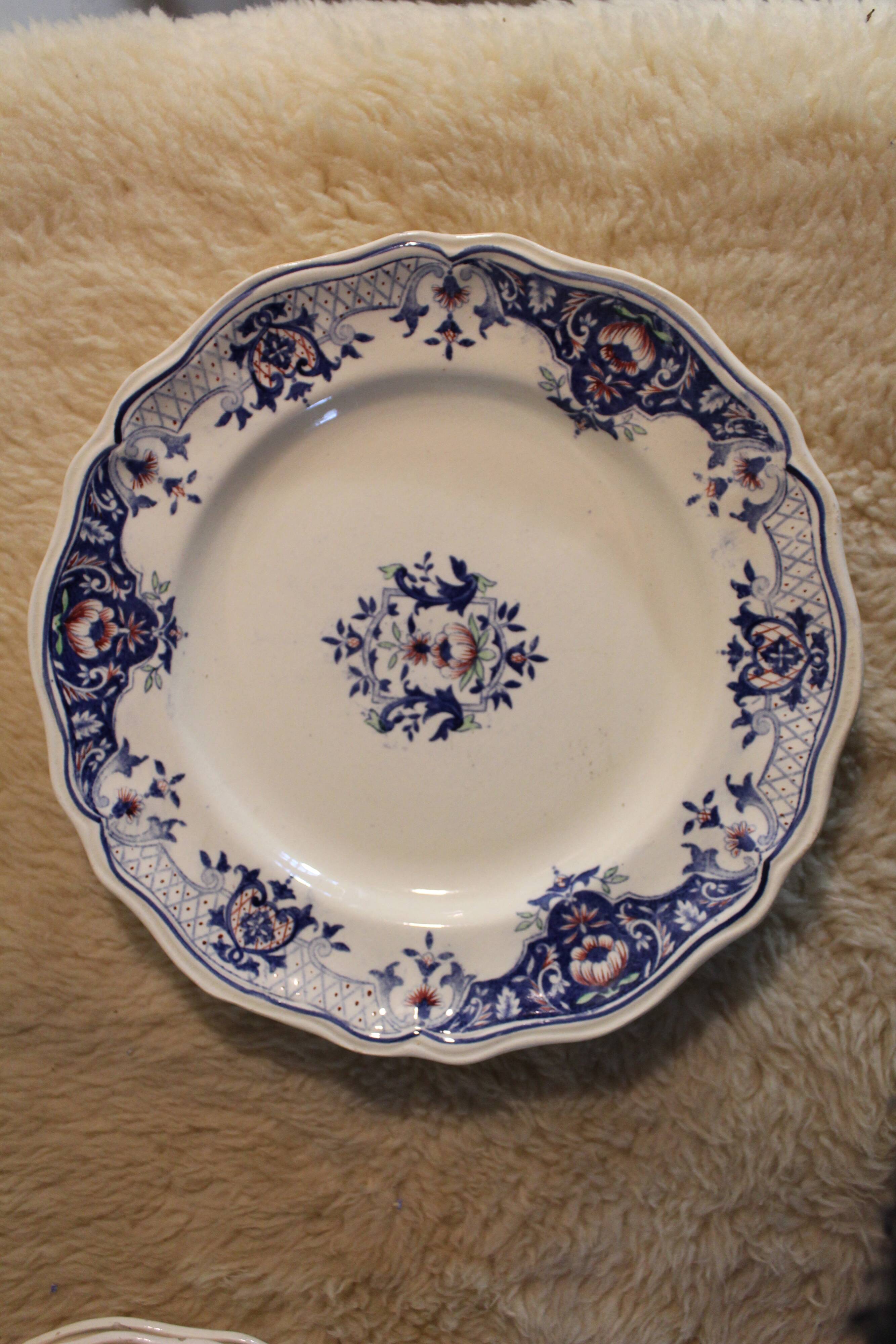 Ensemble de 8 grandes assiettes plates + 1 plat rond-longchamp