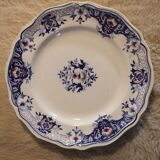 Set of 8 large flat plates + 1 round dish - longchamp