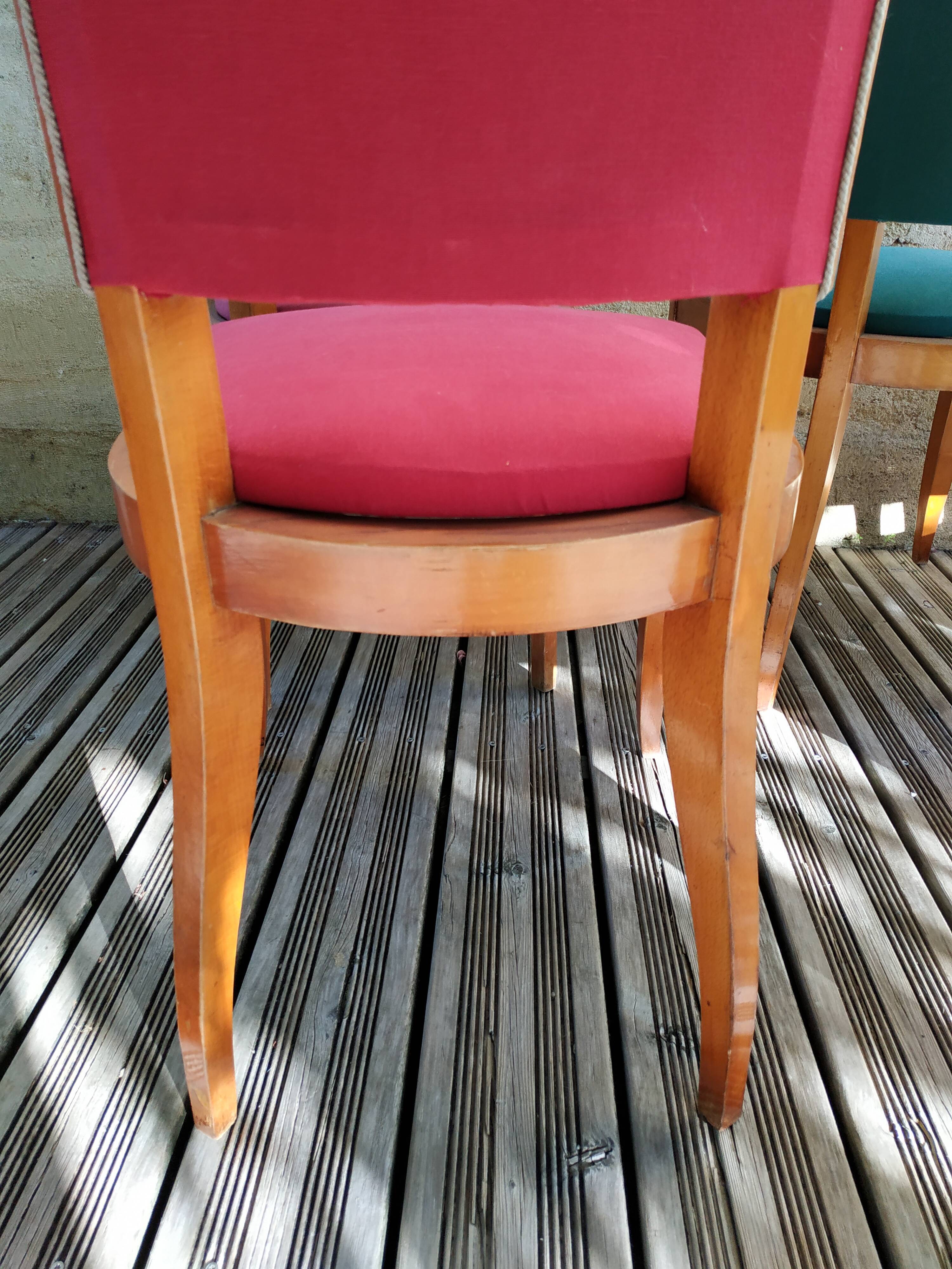 Lot of 6 wooden and fabrics chairs