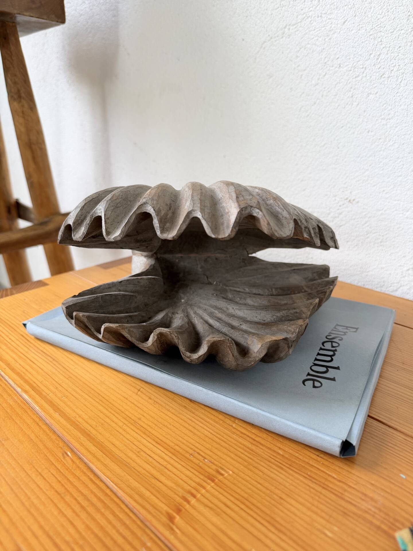 Brutalist wood shell sculpture box 1900