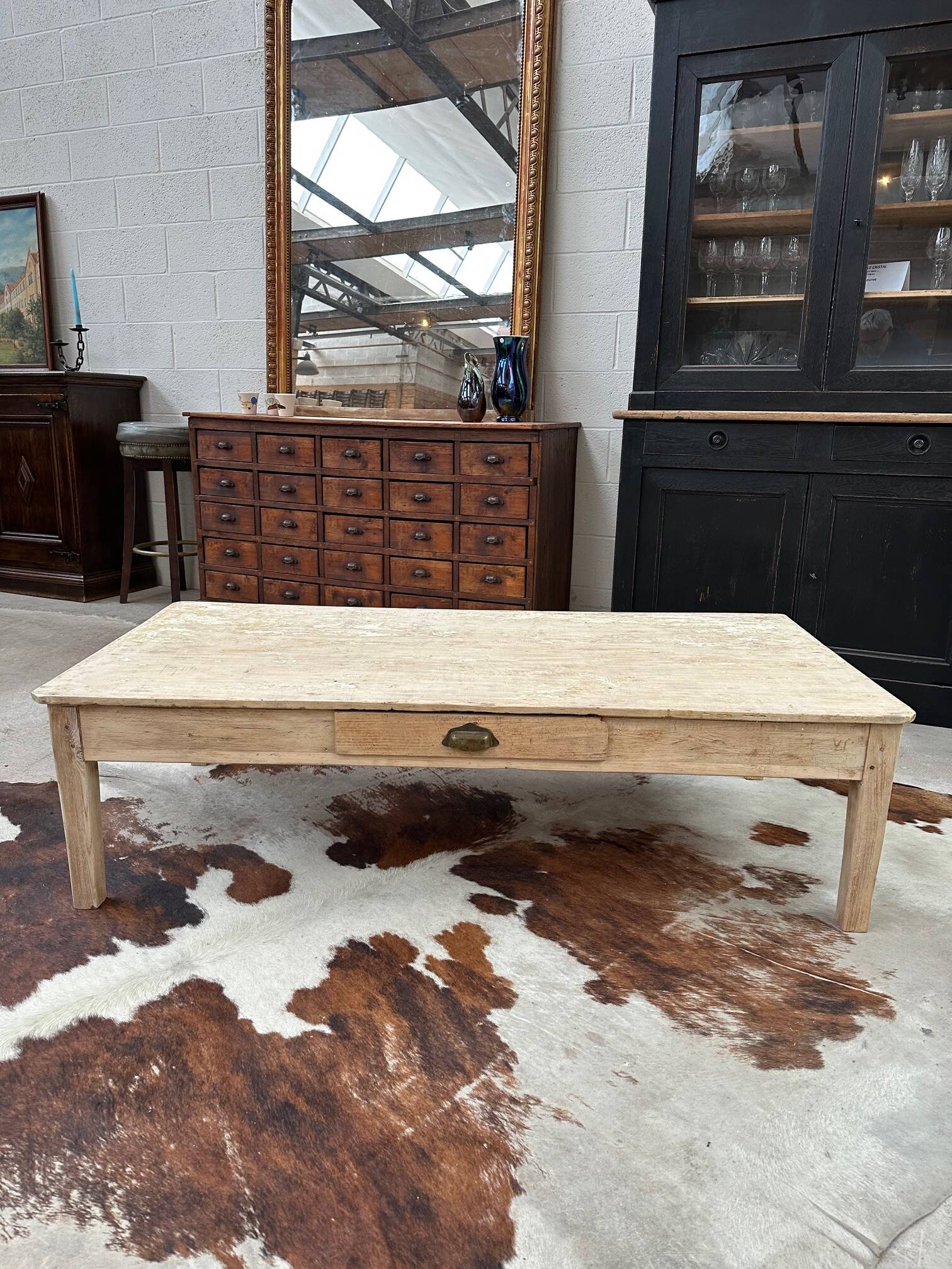 Coffee table with two drawers