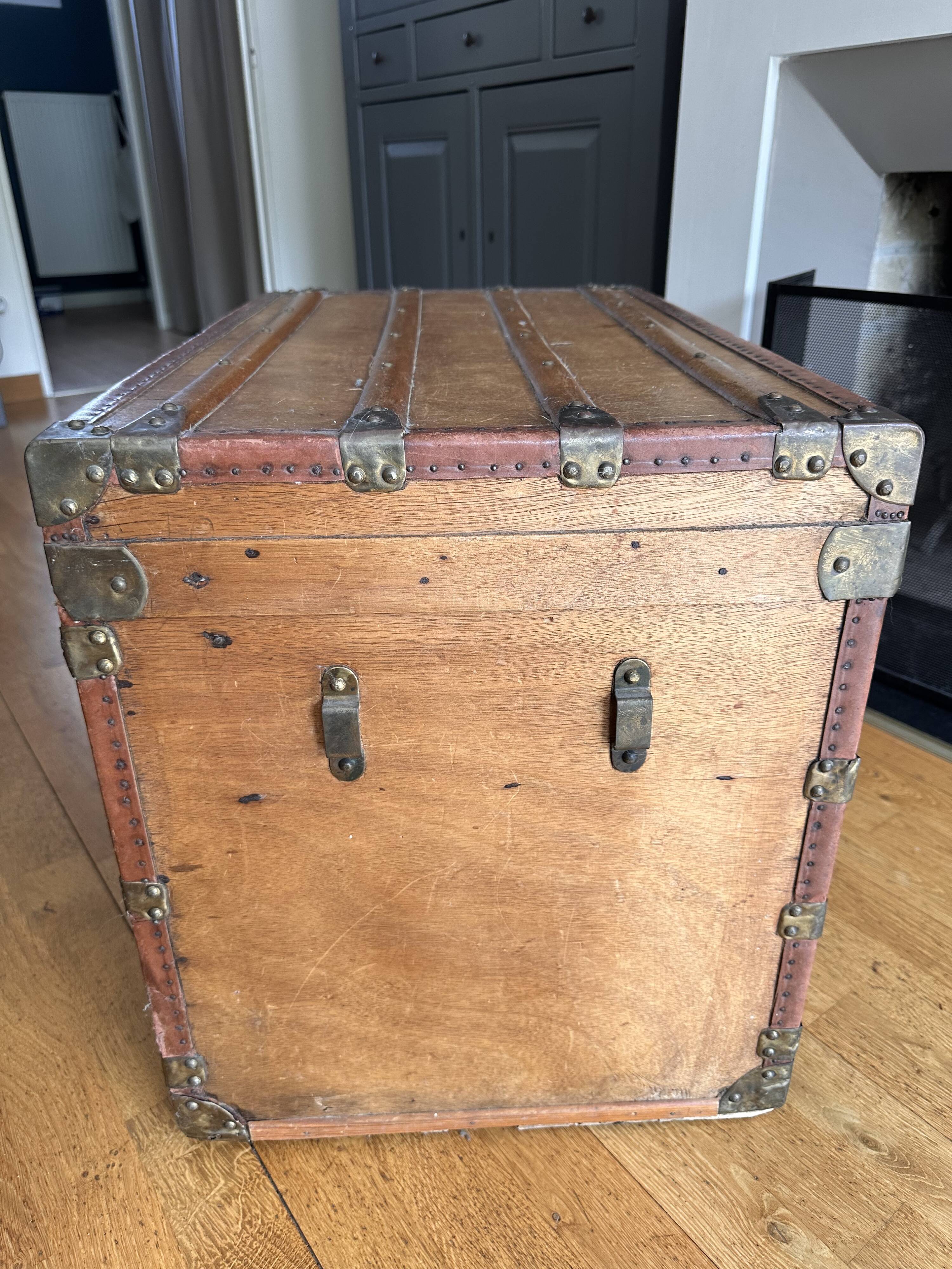 Wooden transport crate