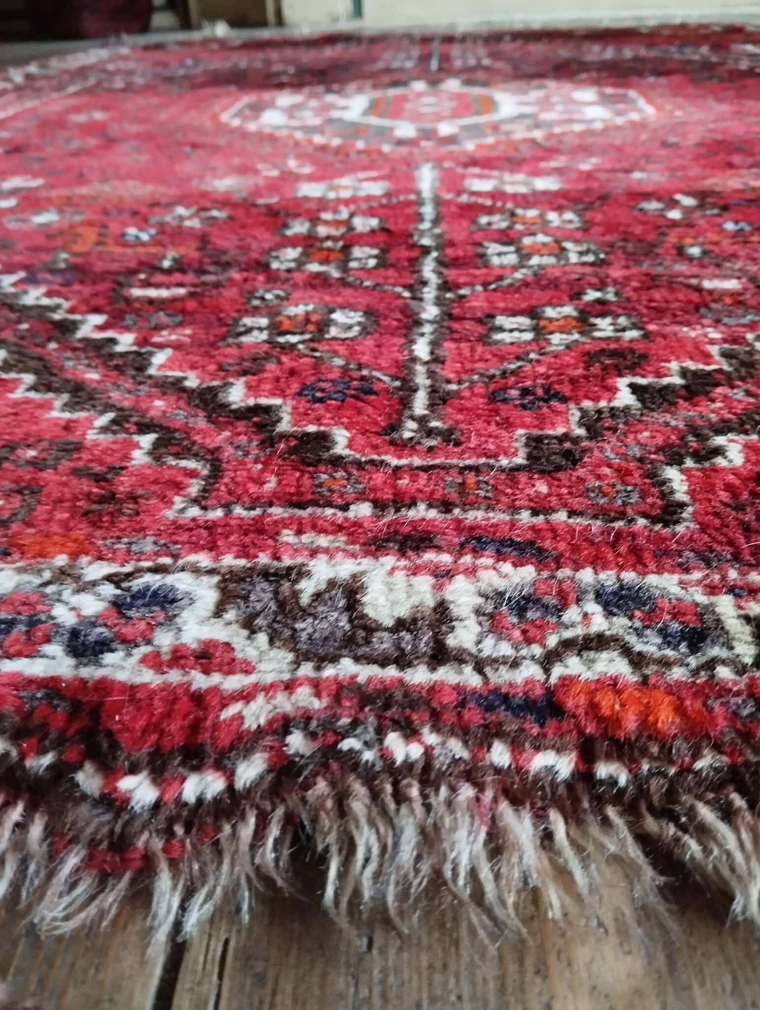 Handmade Persian Shiraz rug 160x120cm