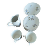 Pieces de service a the ancien en porcelaine de limoges motif bleuets (vend