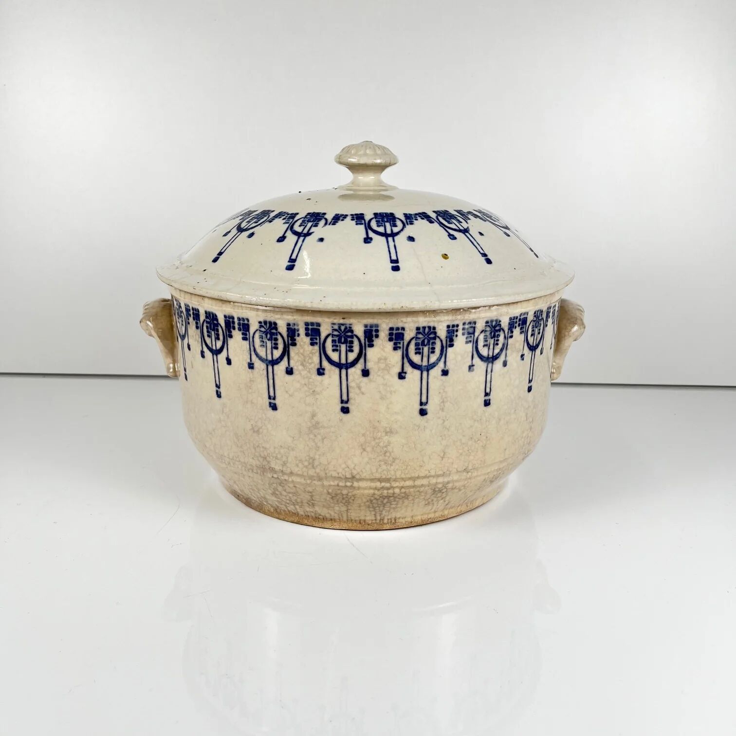 Old stoneware hot water bottle / casserole from Saint Uze, blue decoration, early 20th century.