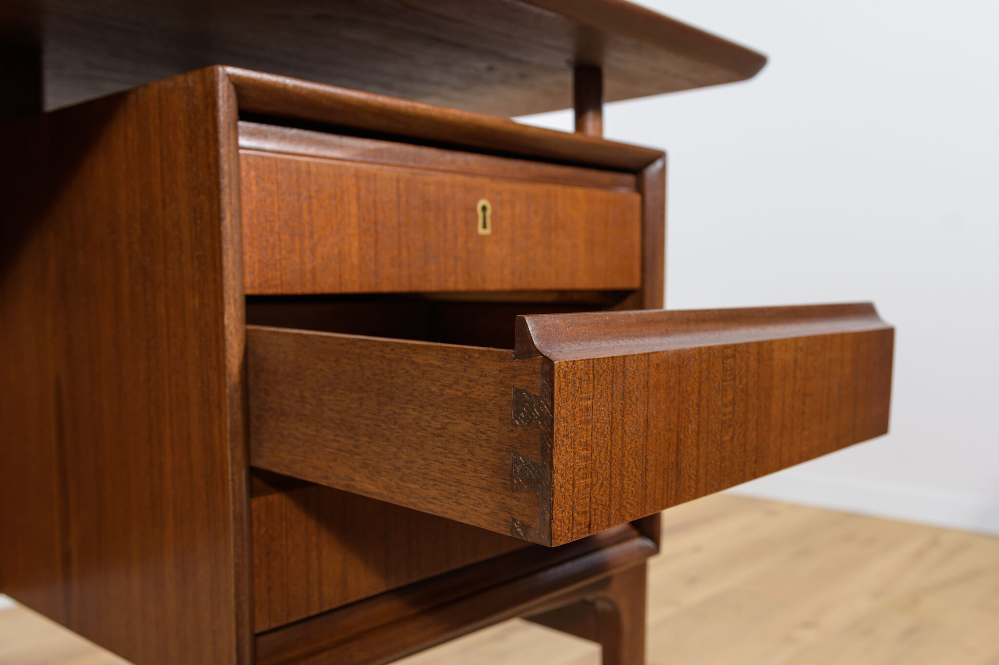 Mid-Century Freestanding Teak Desk, 1960s