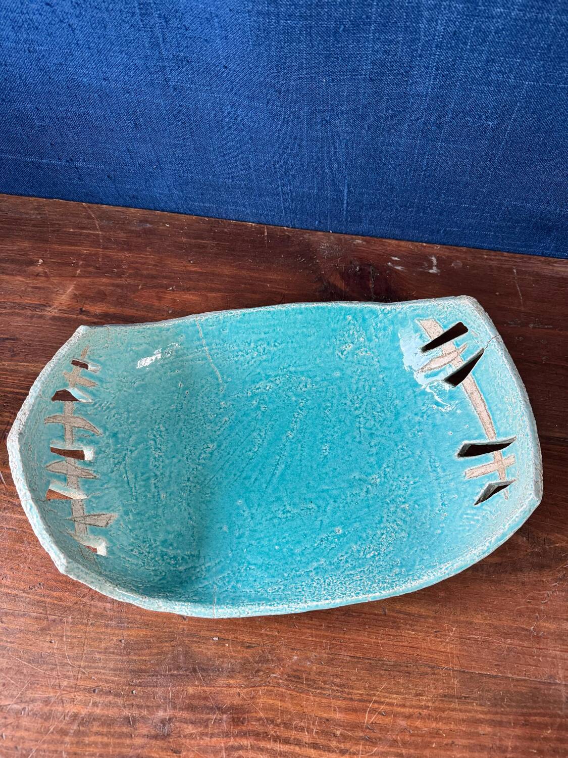 Large fruit bowl / centrepiece in glazed ceramic from the 1970s.
