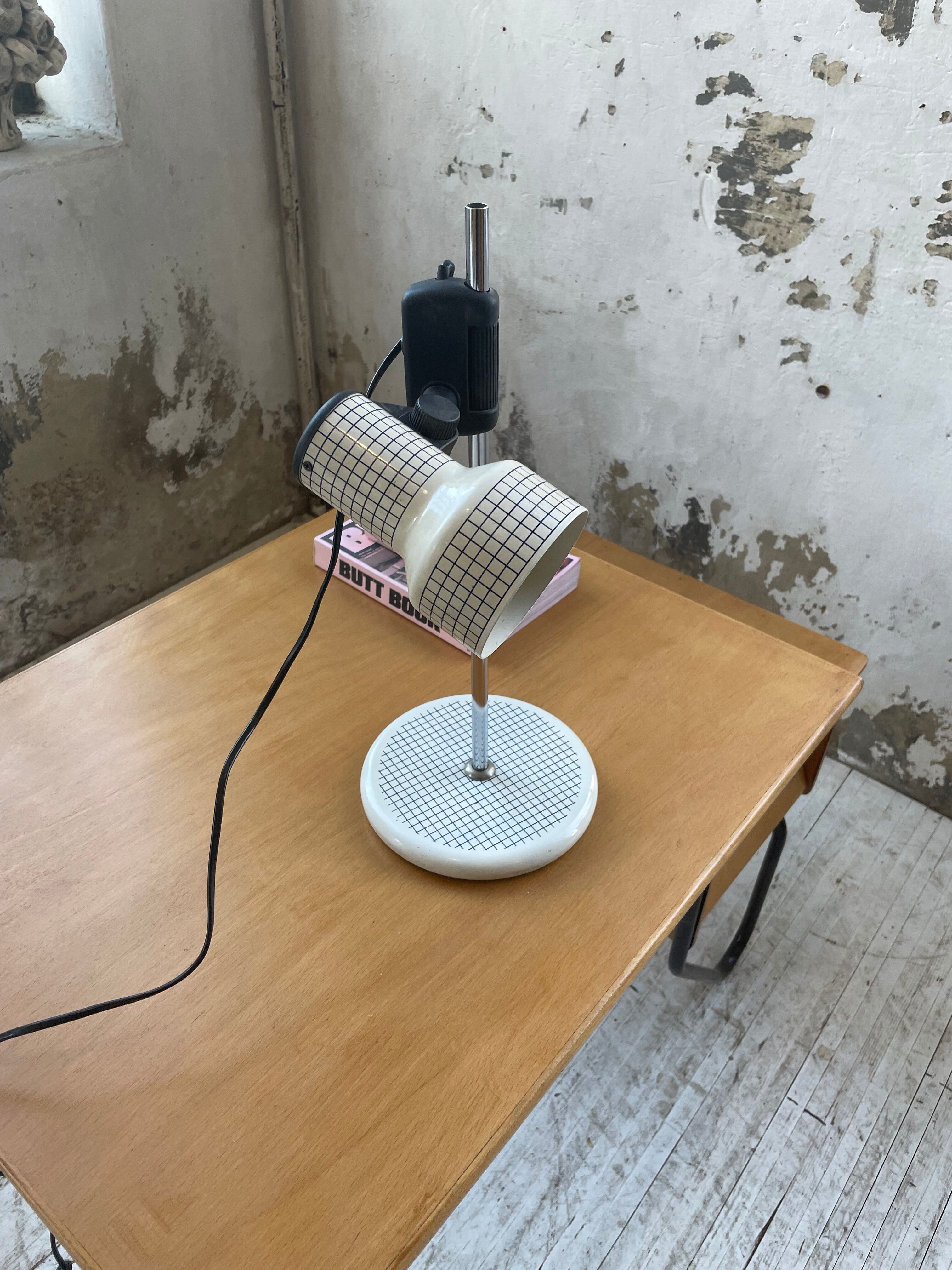 Articulated desk lamp 80s