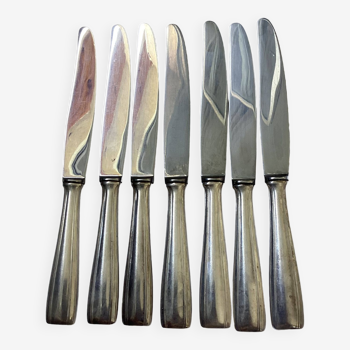 Lot de sept anciens couteaux