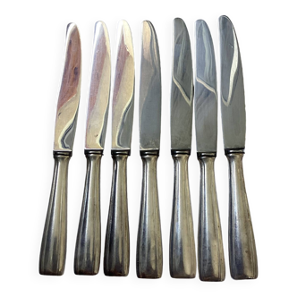 Lot de sept anciens couteaux